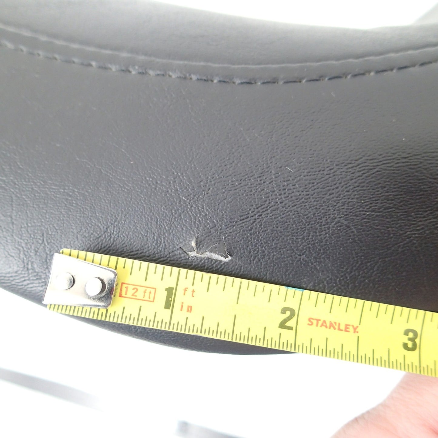 2008-2013 OEM Harley-Davidson FXDF Dyna Fat Bob Seat 53108-08 (Crack)