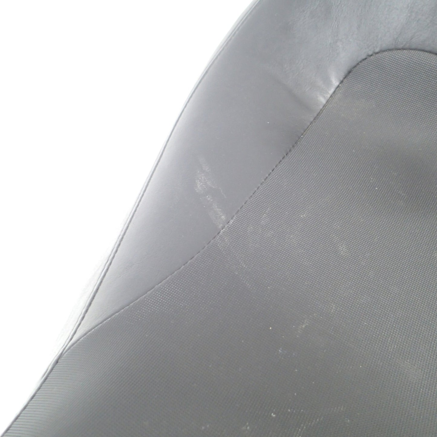 2008-2013 OEM Harley-Davidson FXDF Dyna Fat Bob Seat 53108-08 (Crack)