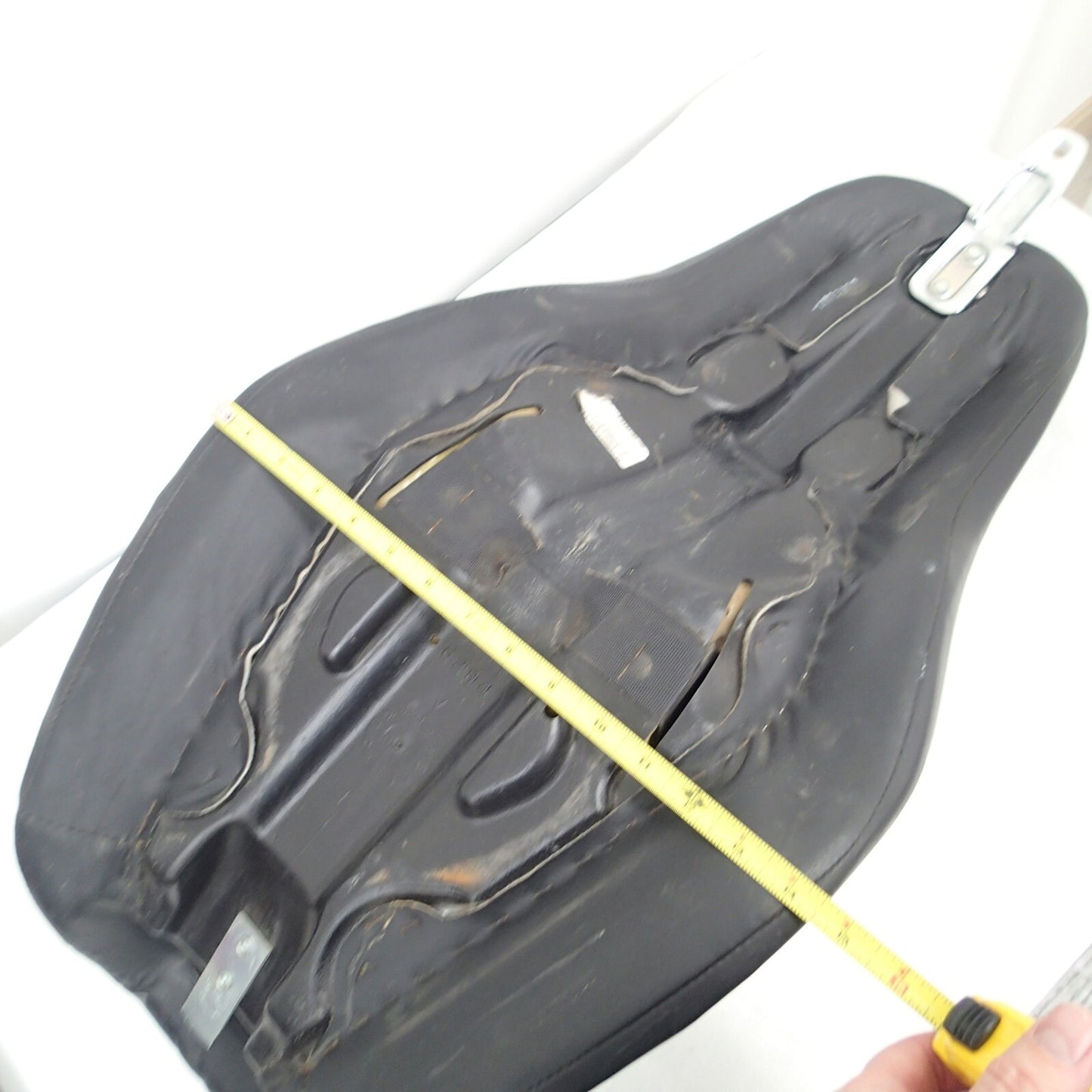 2008-2013 OEM Harley-Davidson FXDF Dyna Fat Bob Seat 53108-08 (Crack)