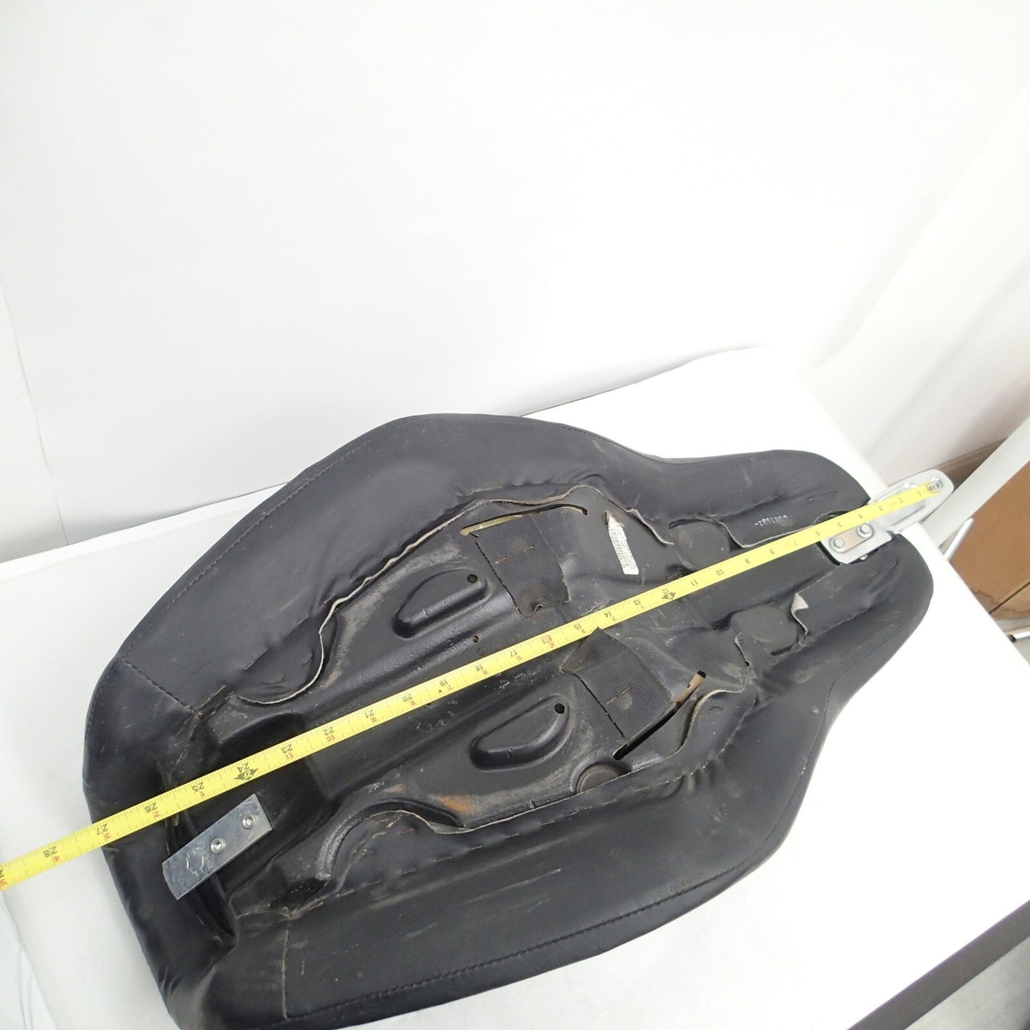 2008-2013 OEM Harley-Davidson FXDF Dyna Fat Bob Seat 53108-08 (Crack)