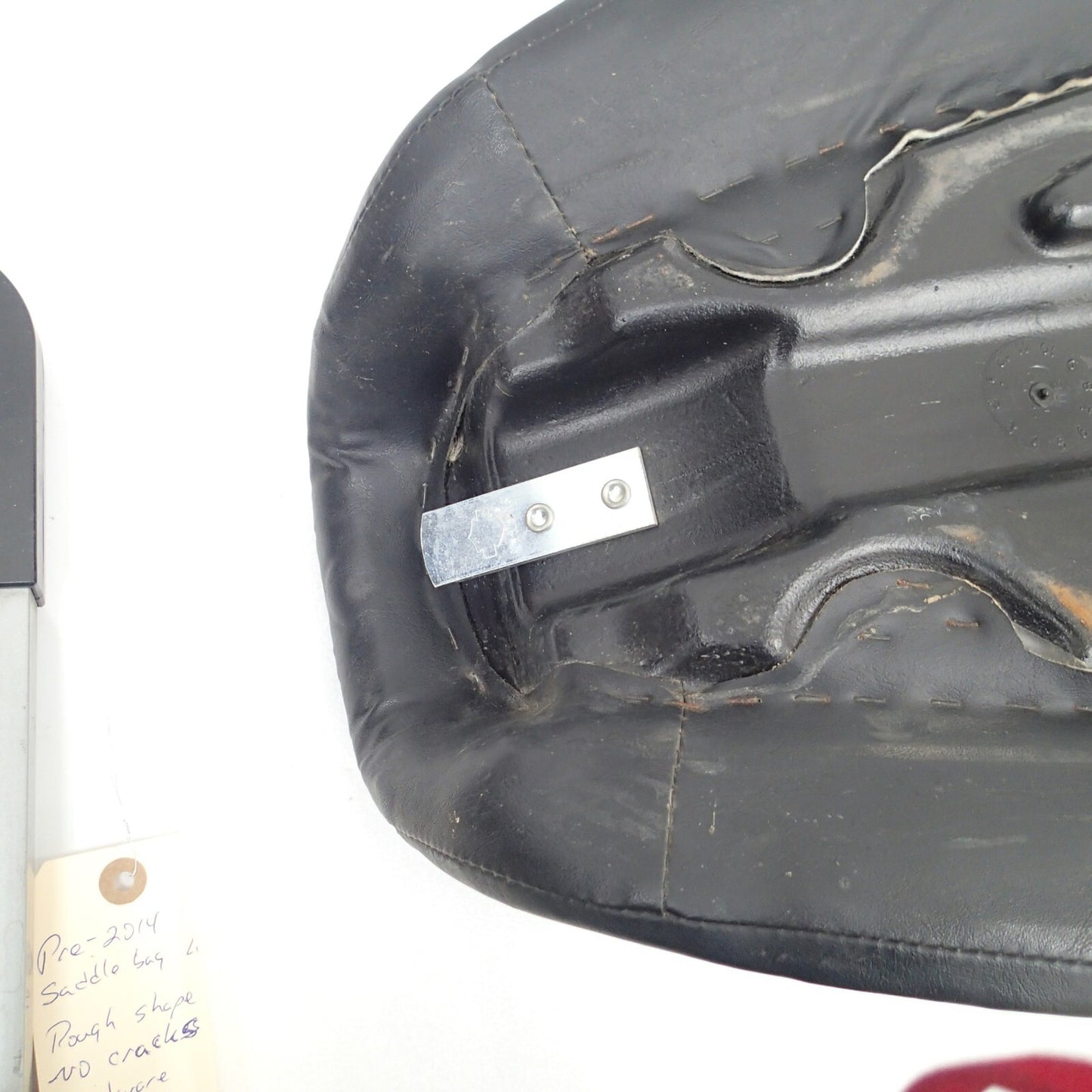 2008-2013 OEM Harley-Davidson FXDF Dyna Fat Bob Seat 53108-08 (Crack)