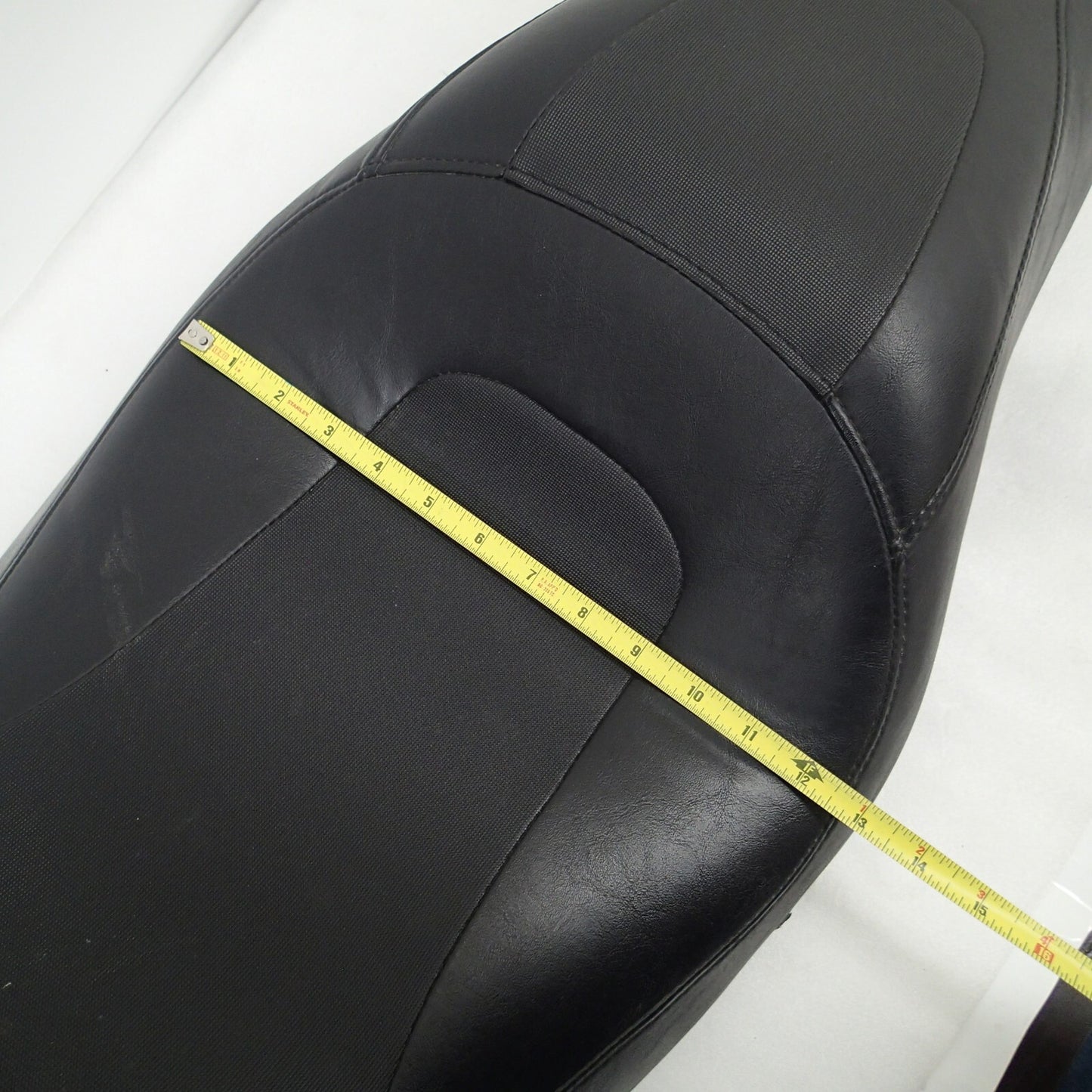 2008-2013 OEM Harley-Davidson FXDF Dyna Fat Bob Seat 53108-08 (Crack)