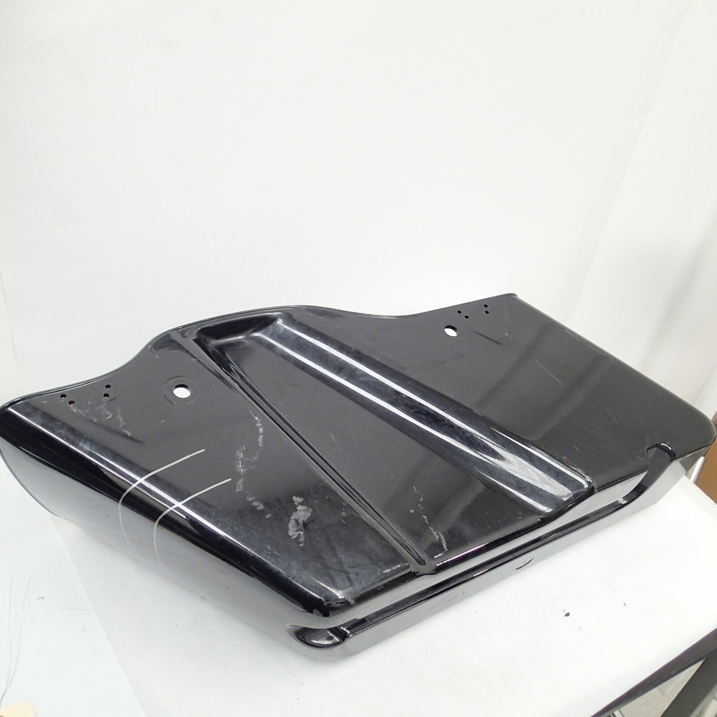 '14-'16 SADDLEBAG BOTTOM RIGHT (VIVID BLACK) HARLEY DAVIDSON 90201066DBX