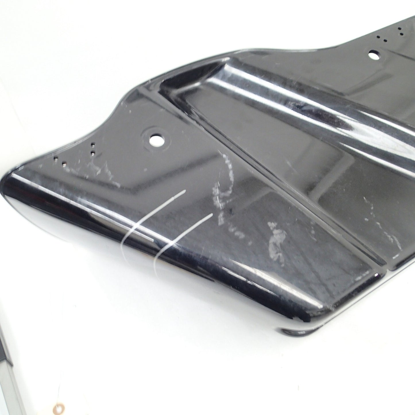 '14-'16 SADDLEBAG BOTTOM RIGHT (VIVID BLACK) HARLEY DAVIDSON 90201066DBX