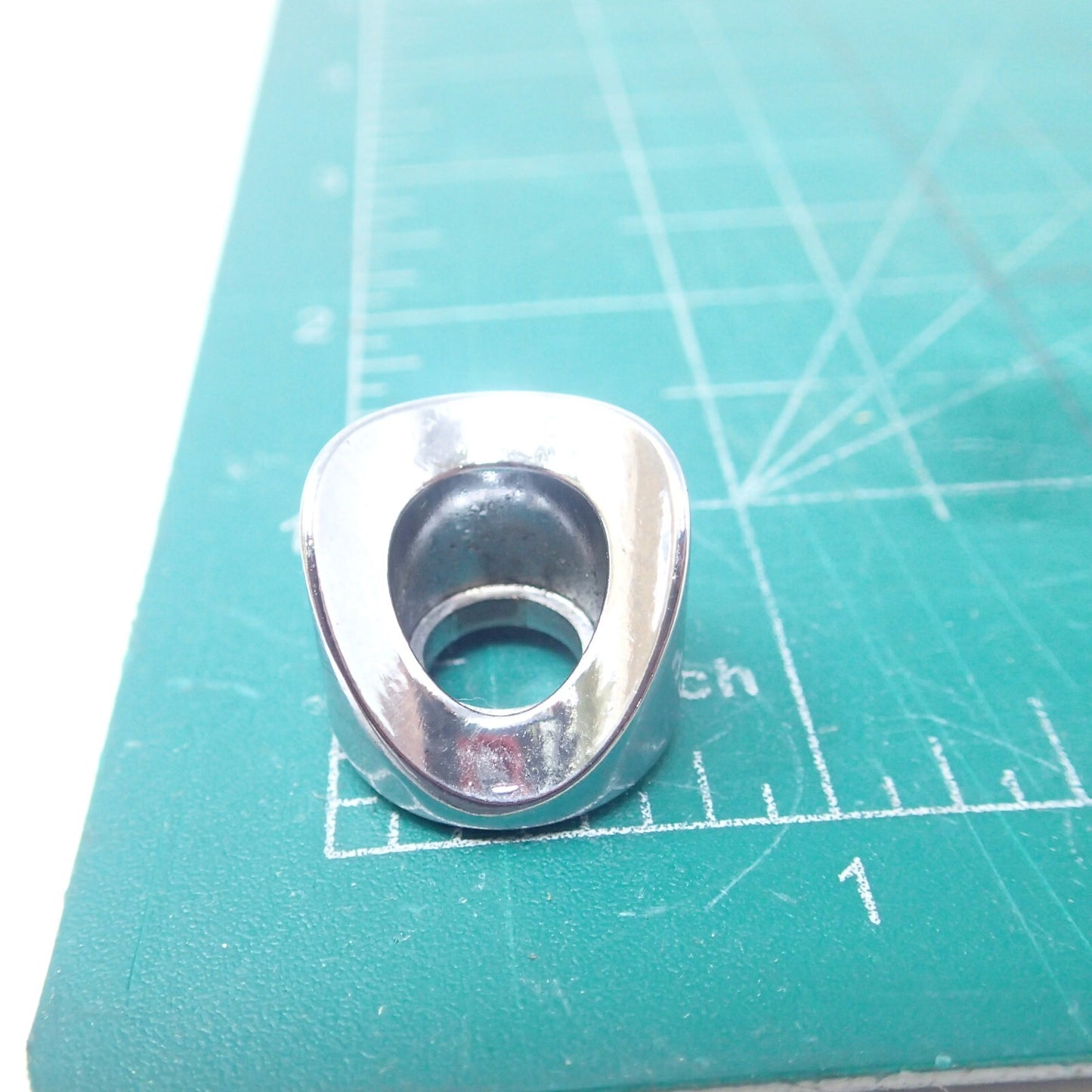 Harley-Davidson FLHTC Electra Glide 99-01 (Carb)Mount guard 90943-93A 1pcs small