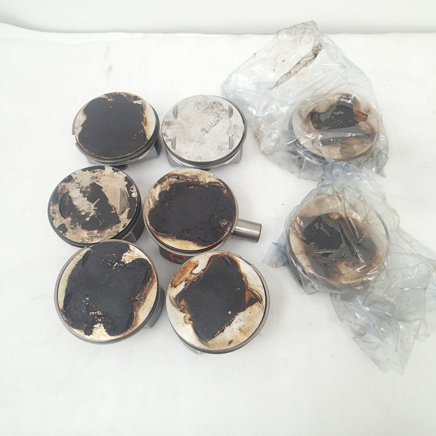 Lot of 8 Miscellaneous M8 Pistons For Harley-Davidson Motorcycles