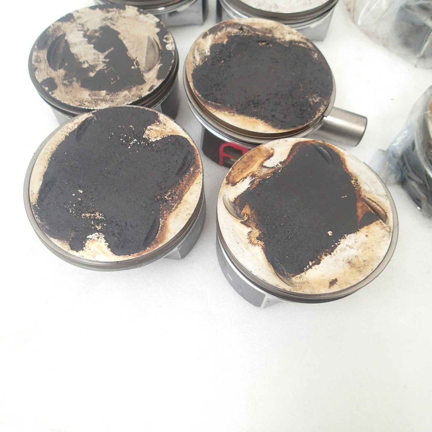 Lot of 8 Miscellaneous M8 Pistons For Harley-Davidson Motorcycles