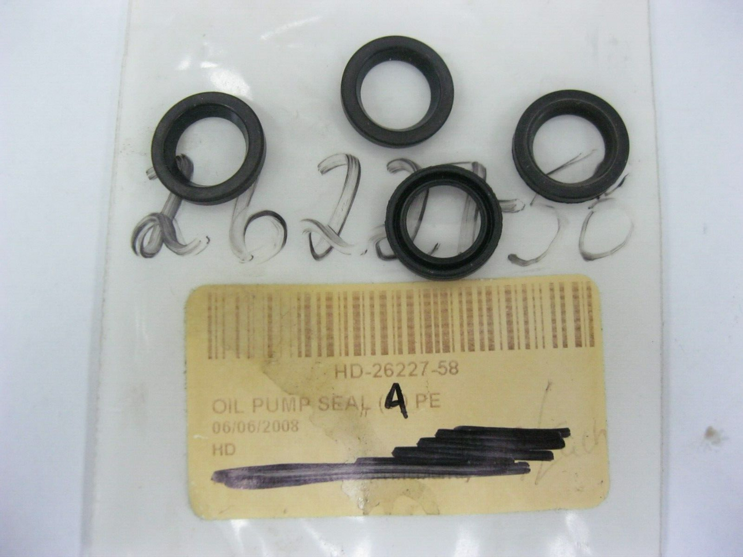 Harley-Davidson OEM 80-99 FLH, FLT, FXR Softail Oil Pump Seals (4-Pack) 26227-58