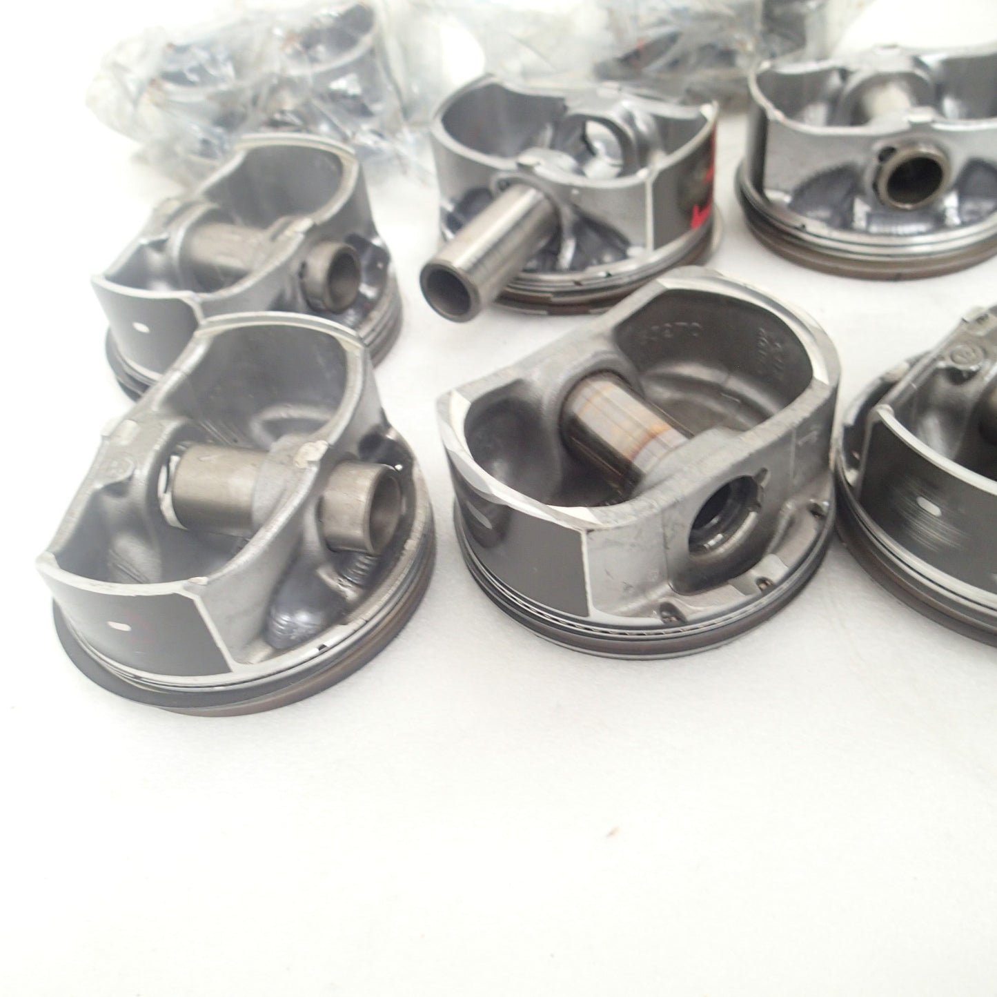 Lot of 8 Miscellaneous M8 Pistons For Harley-Davidson Motorcycles