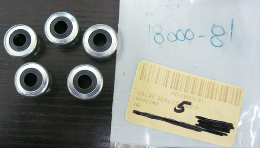Harley-Davidson OEM NOS 81-83 FLH, FLT FXR Valve Seals (5-Pack) 18000-81