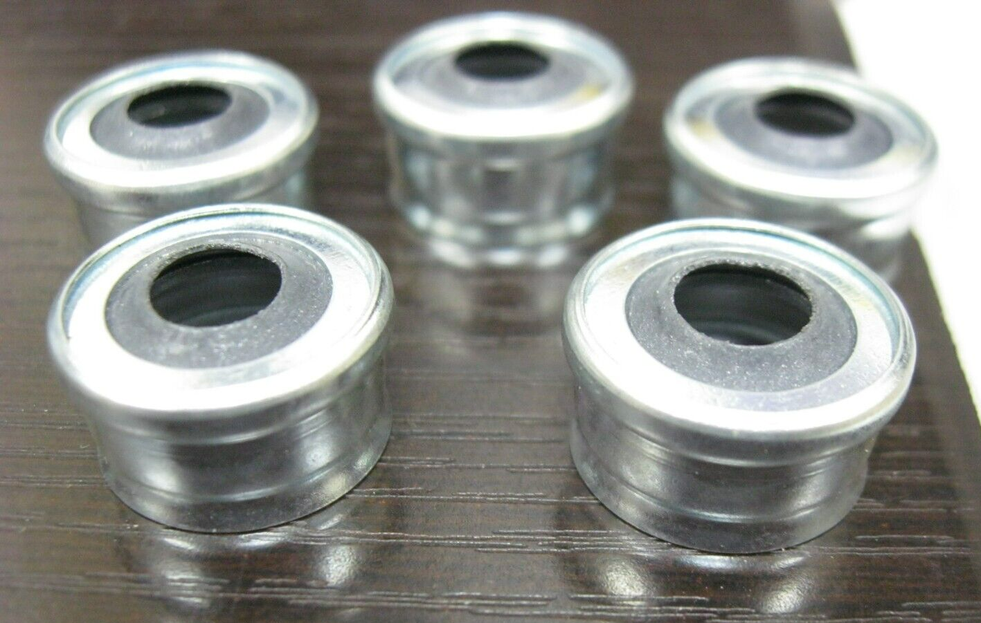 Harley-Davidson OEM NOS 81-83 FLH, FLT FXR Valve Seals (5-Pack) 18000-81