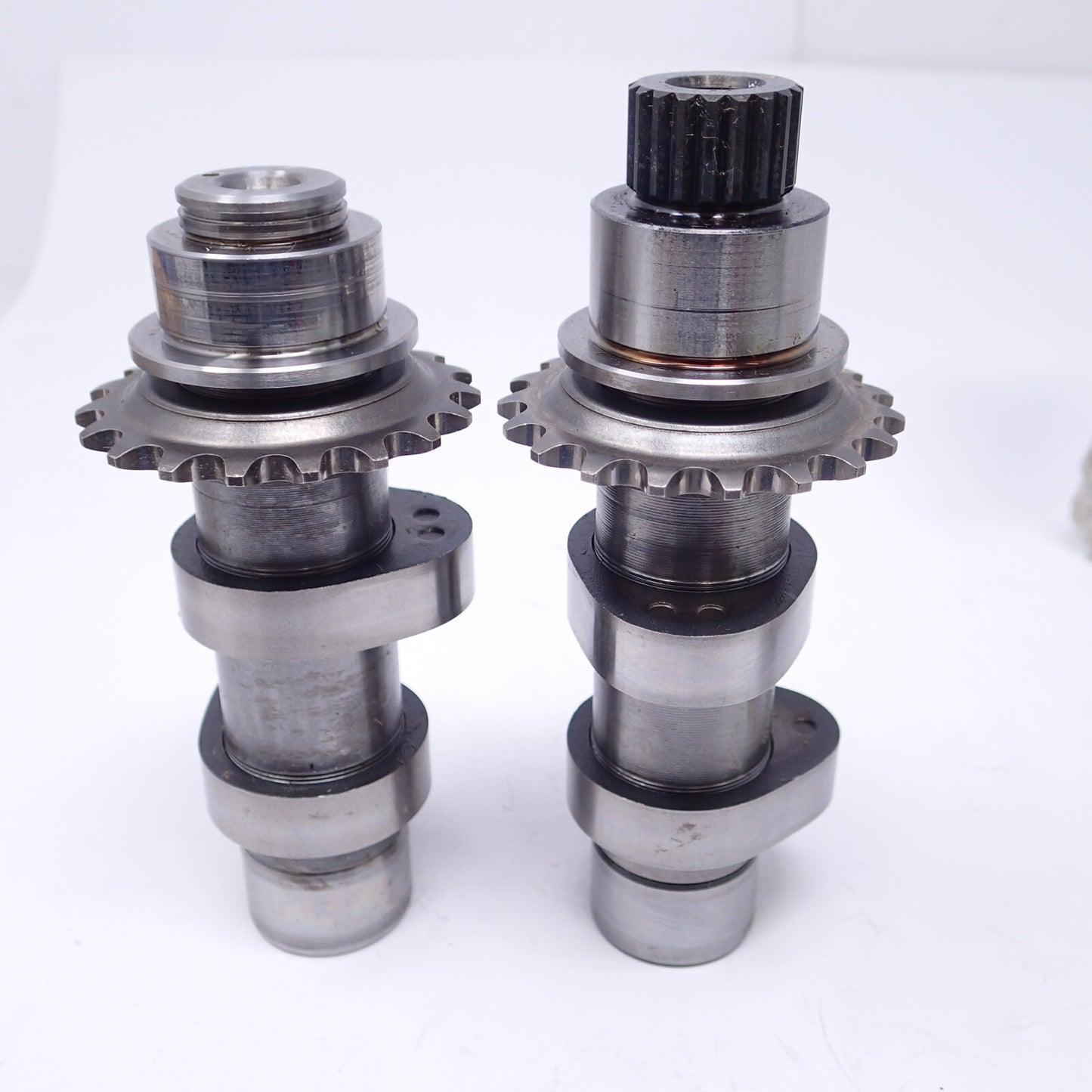 Front Rear Cam Shafts Cams 2006 Harley-Davidson DYNA® SUPER GILDE 25595-06