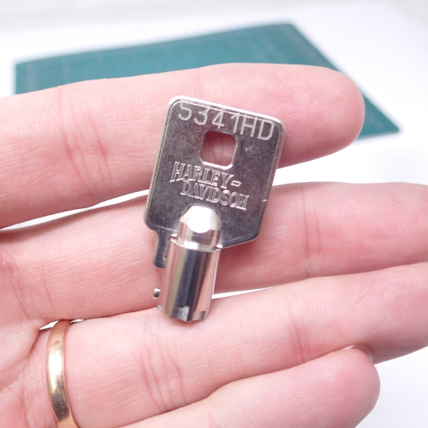 NEW OEM Harley Davidson  # 90300043 KEY Code # 5341HD