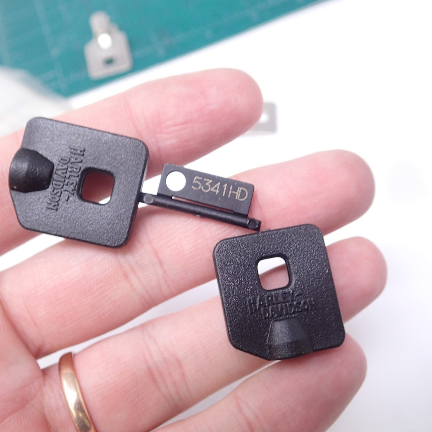 NEW OEM Harley Davidson  # 90300043 KEY Code # 5341HD