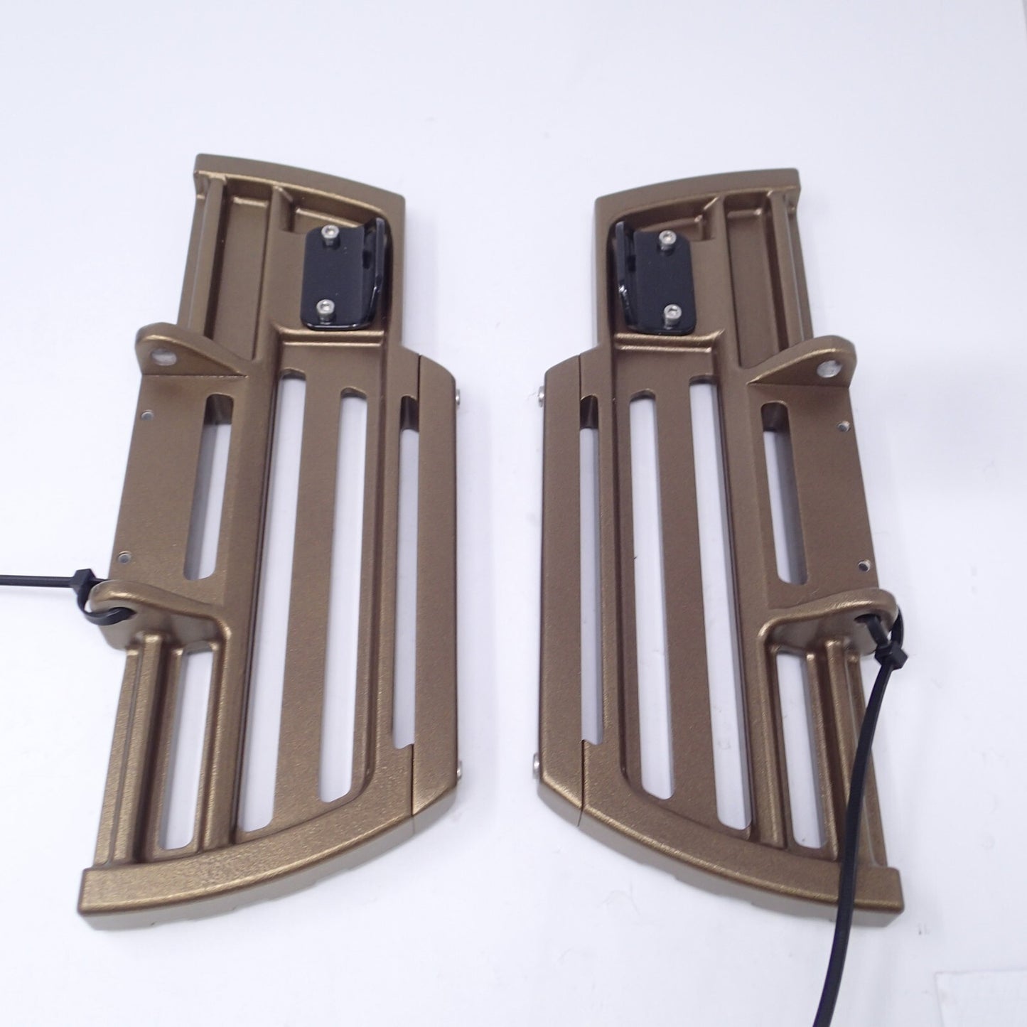 HARLEY Dominion Rider Footboard Kit Bronze - New - 50500872