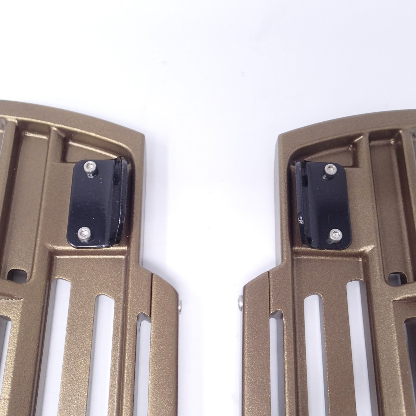 HARLEY Dominion Rider Footboard Kit Bronze - New - 50500872