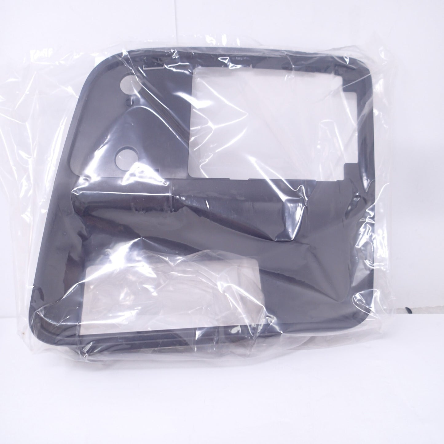 Harley Davidson Lower RH Fairing Fascia - NEW - 57100171