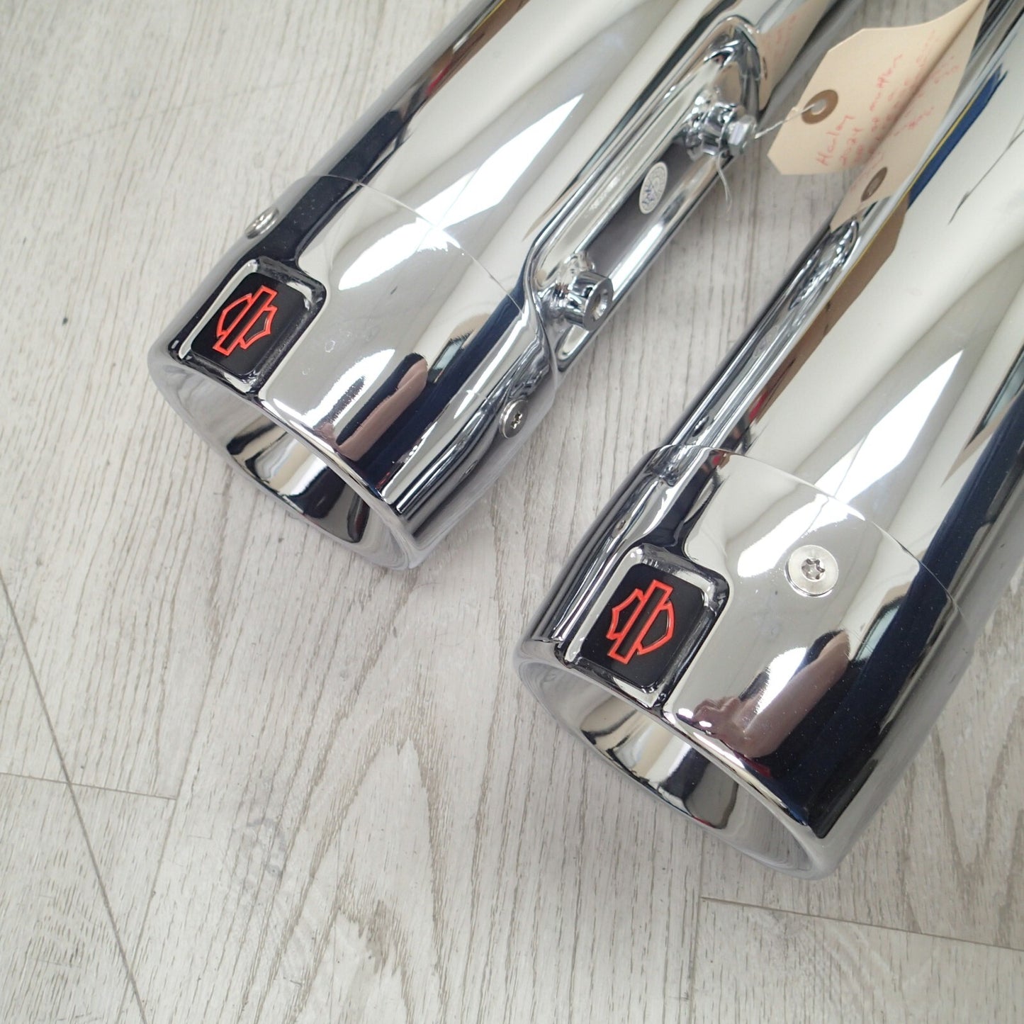 Harley 17-24 CVO Touring ROAD GLIDE Chrome Muffler Exhaust 64901282 64901280