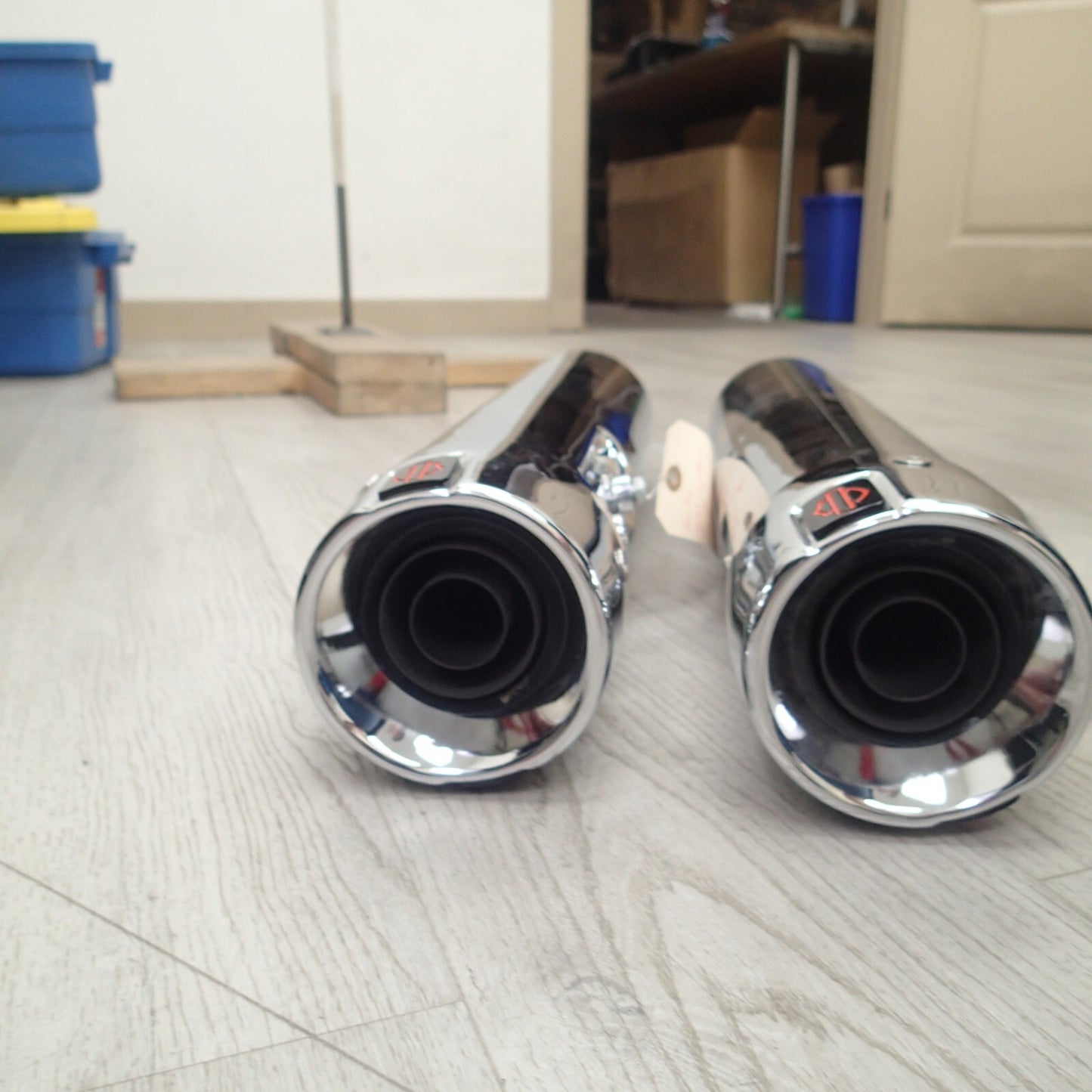 Harley 17-24 CVO Touring ROAD GLIDE Chrome Muffler Exhaust 64901282 64901280