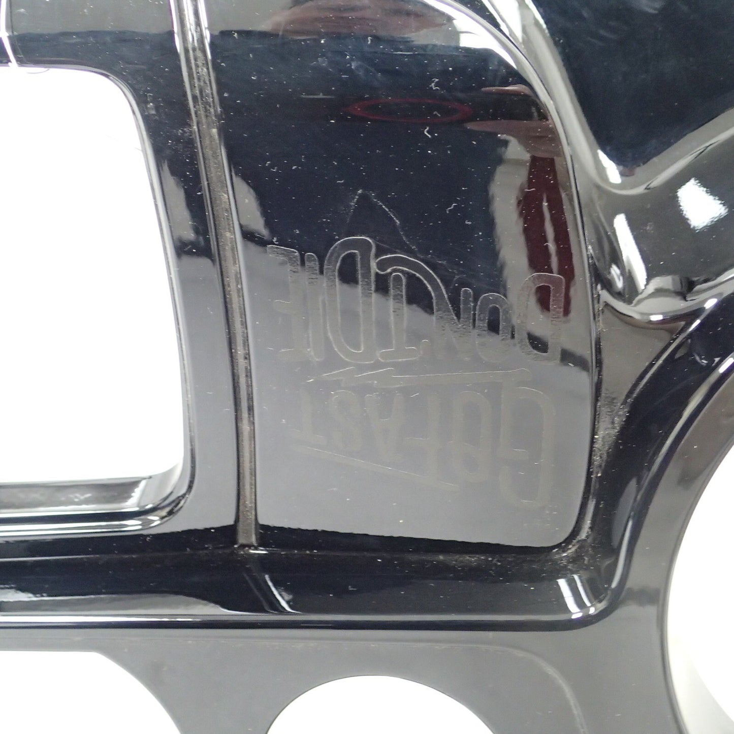 Genuine 14-23 OEM Harley Touring Front Inner Fairing Batwing Fairing 57000064DH