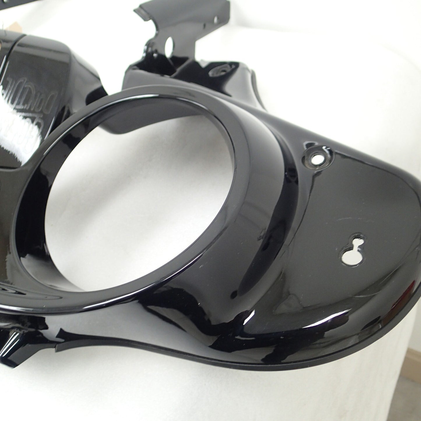 Genuine 14-23 OEM Harley Touring Front Inner Fairing Batwing Fairing 57000064DH