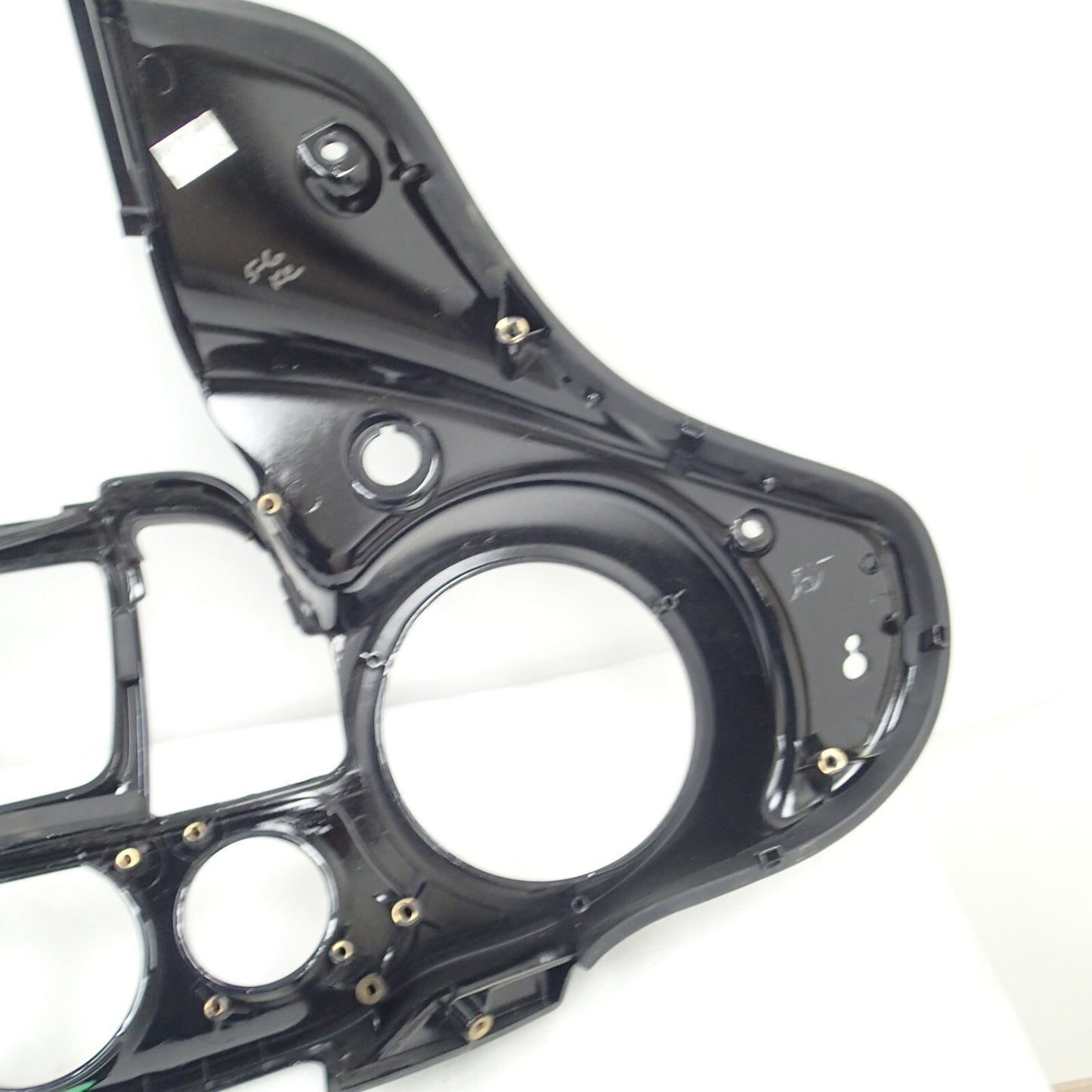 Genuine 14-23 OEM Harley Touring Front Inner Fairing Batwing Fairing 57000064DH