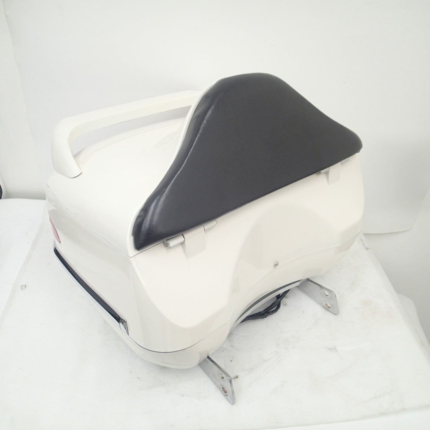 28L Universal Motorcycle Trunk Scooter Tail Box Suzuki