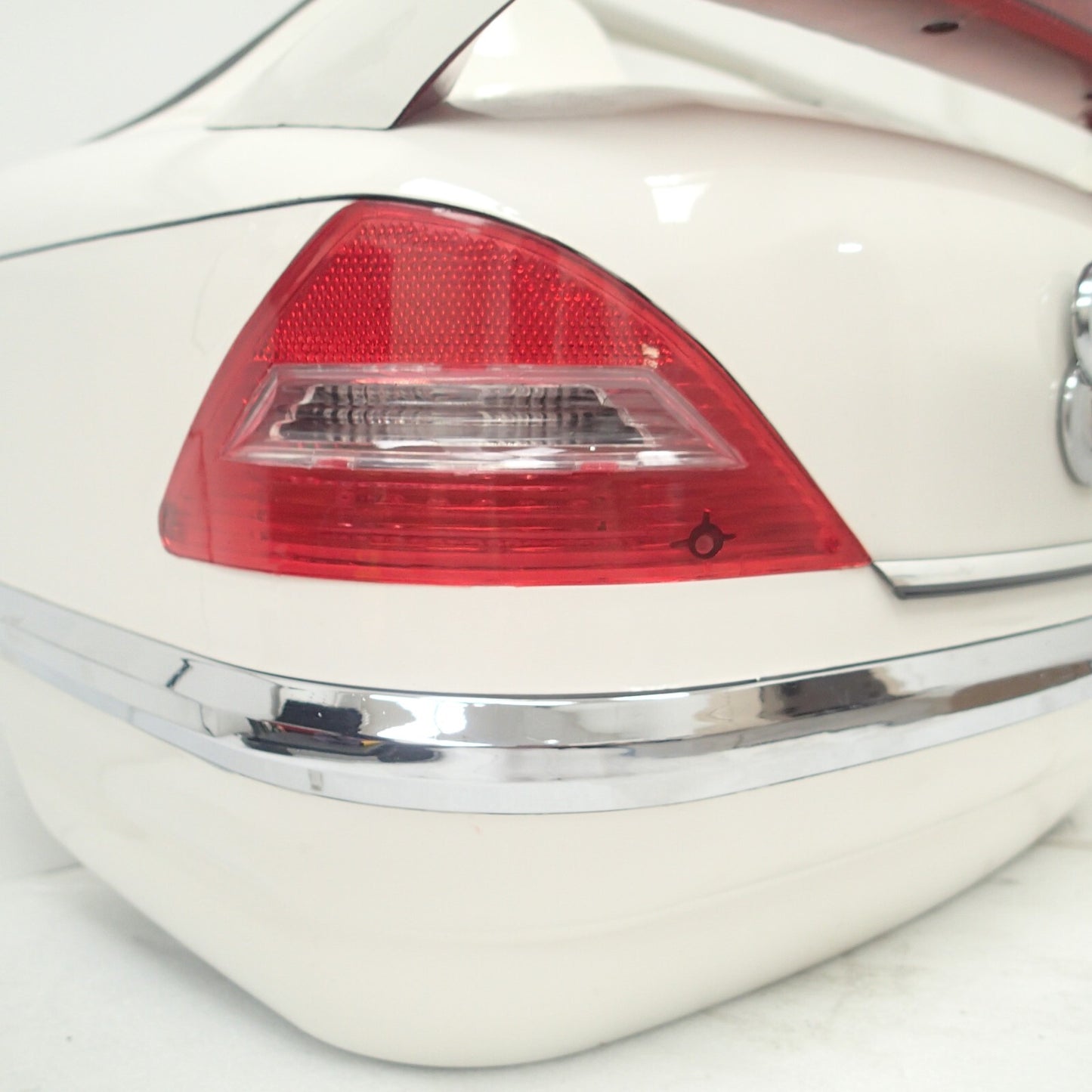 28L Universal Motorcycle Trunk Scooter Tail Box Suzuki