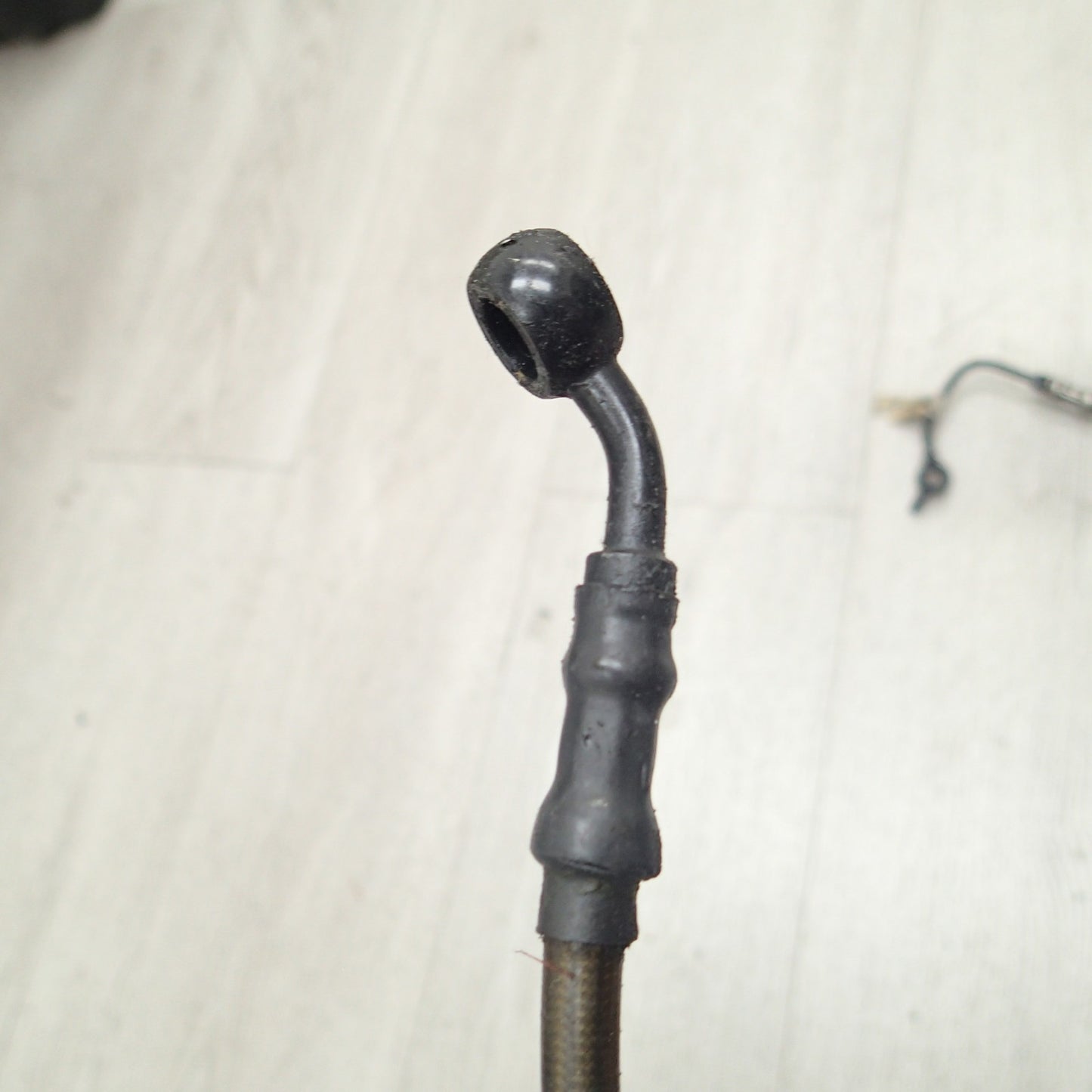 13 HARLEY-DAVIDSON ROAD GLIDE CVO  FLTRXSE2 FRONT UPPER BRAKE HOSE 41800190