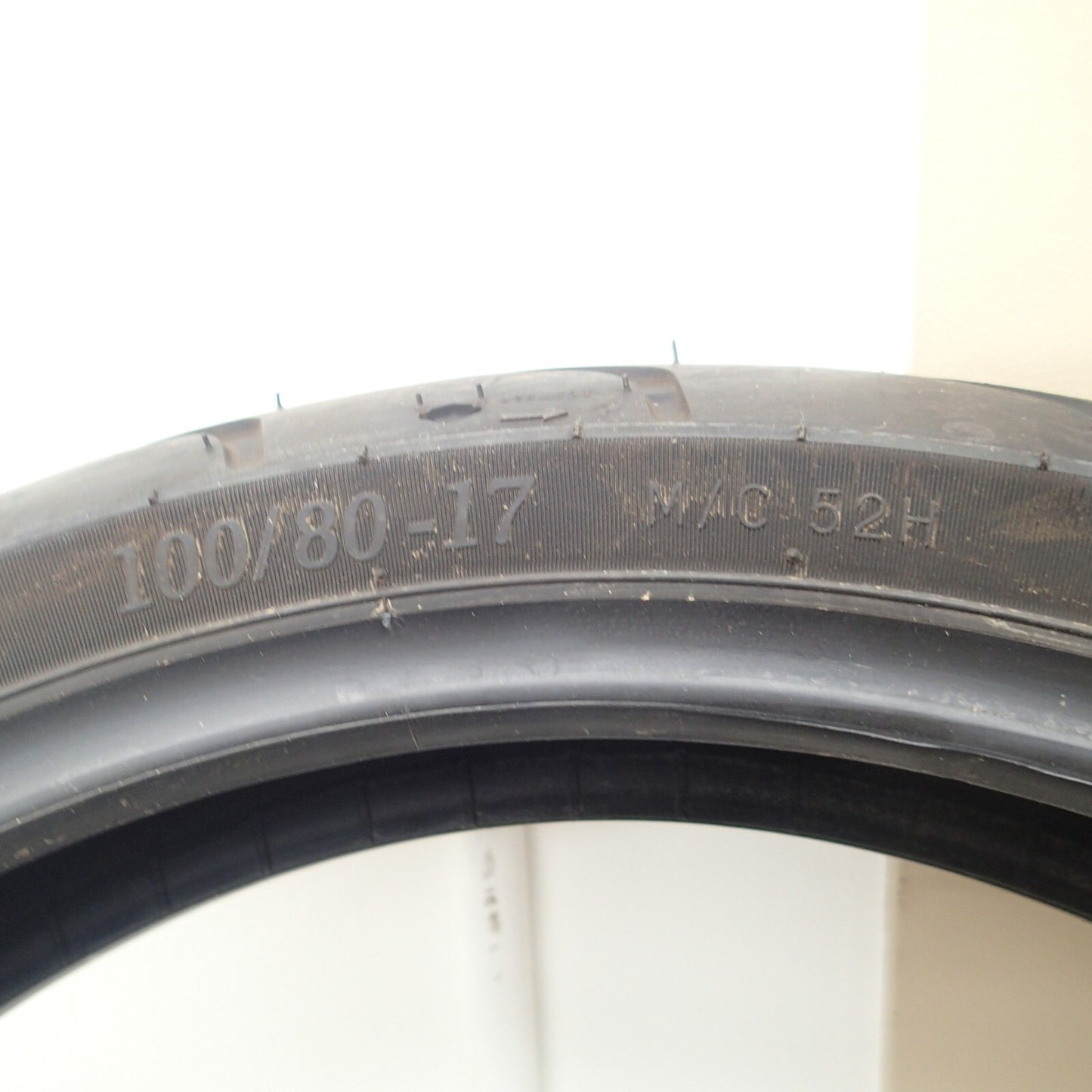 Harley-Davidson Tire 100/80-17 Michelin Front  17" Scorcher 11 Tubeless 43100017