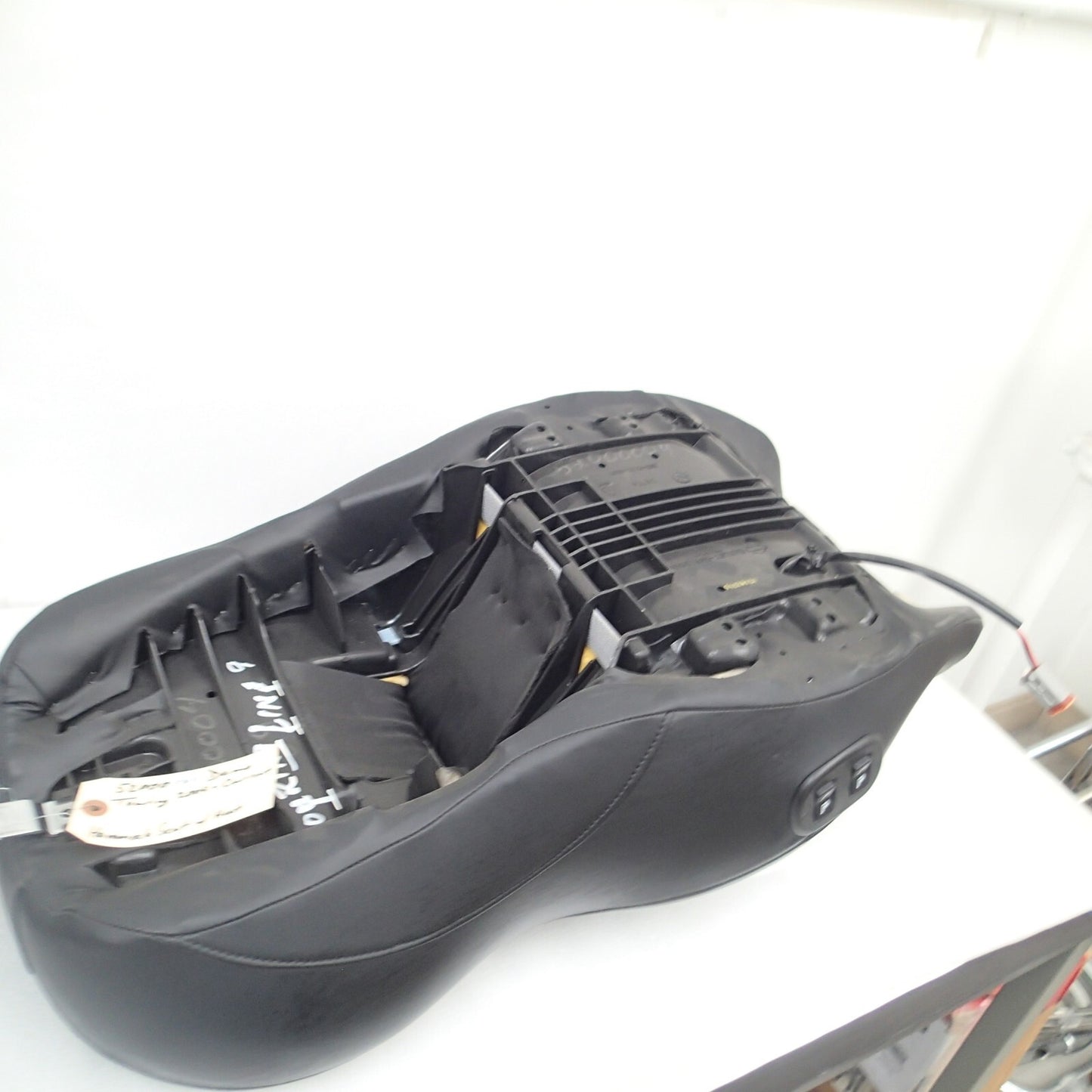 Harley Davidson Hammock Heated Rider and Passenger Touring DEMO Seat 52000564