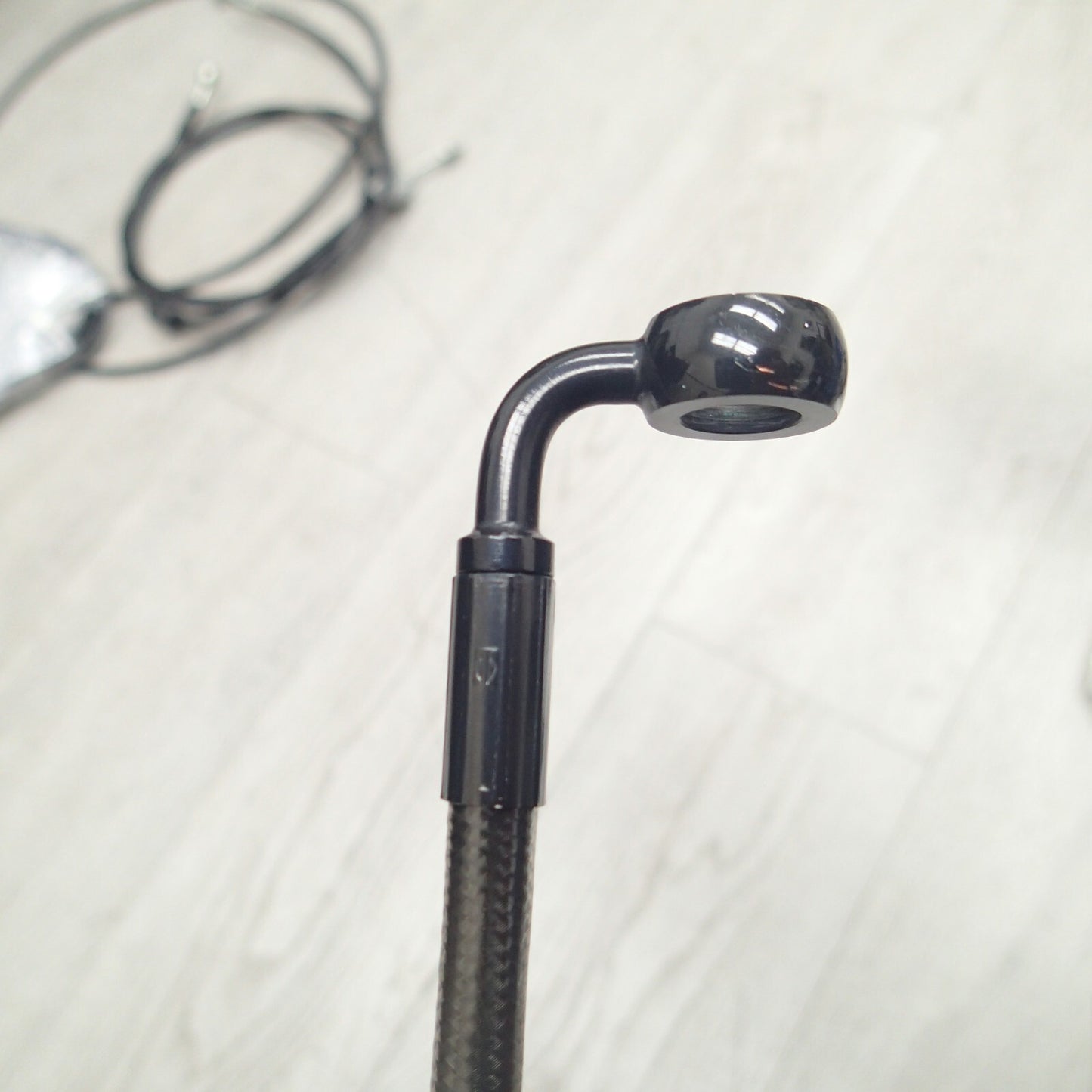 Harley-Davidson OEM DYNA/FXST Front Upper Brake Line Black 41800122A