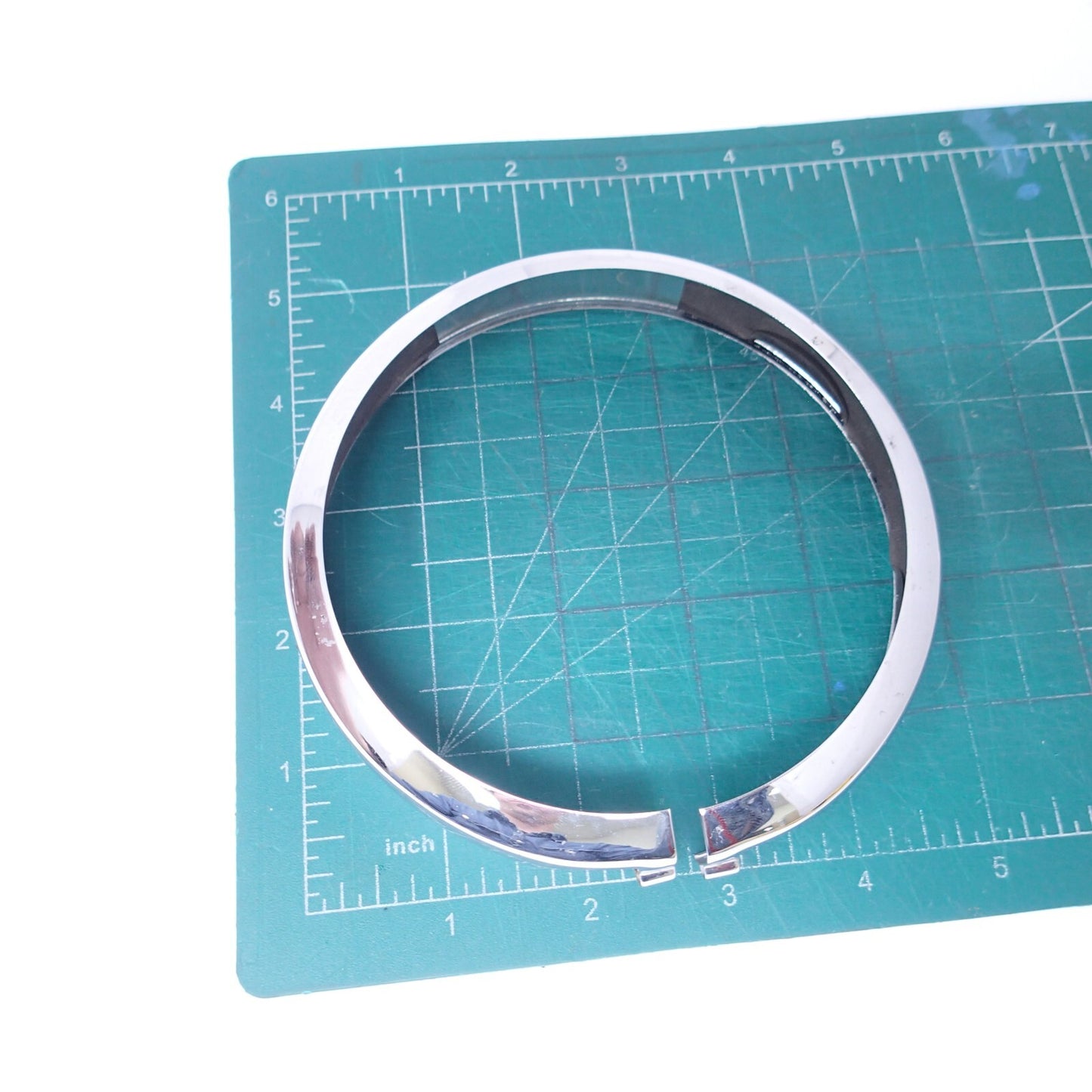 Harley Davidson oem Passing Lamp Trim Ring 68725-62A