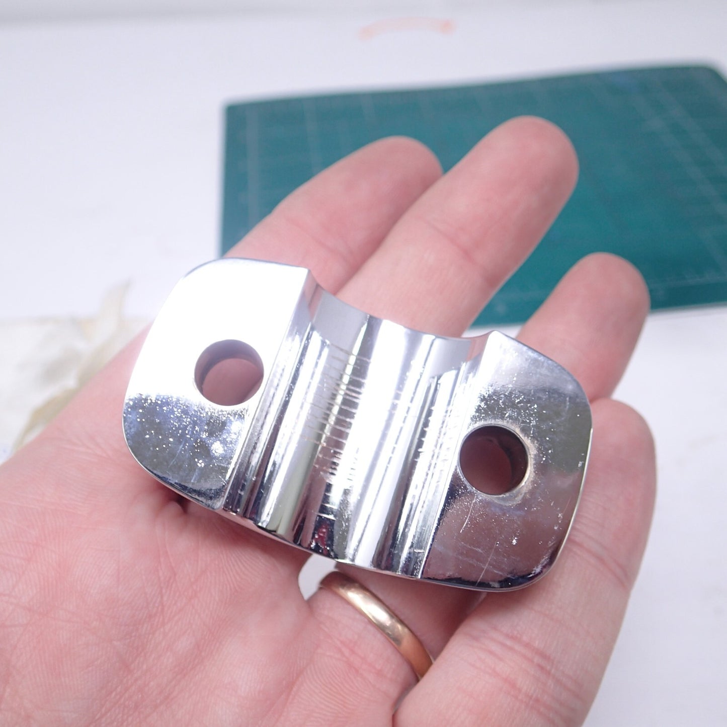 HARLEY DAVIDSON GENUINE HANDLEBAR RISER CAP CHROME 56133-00A