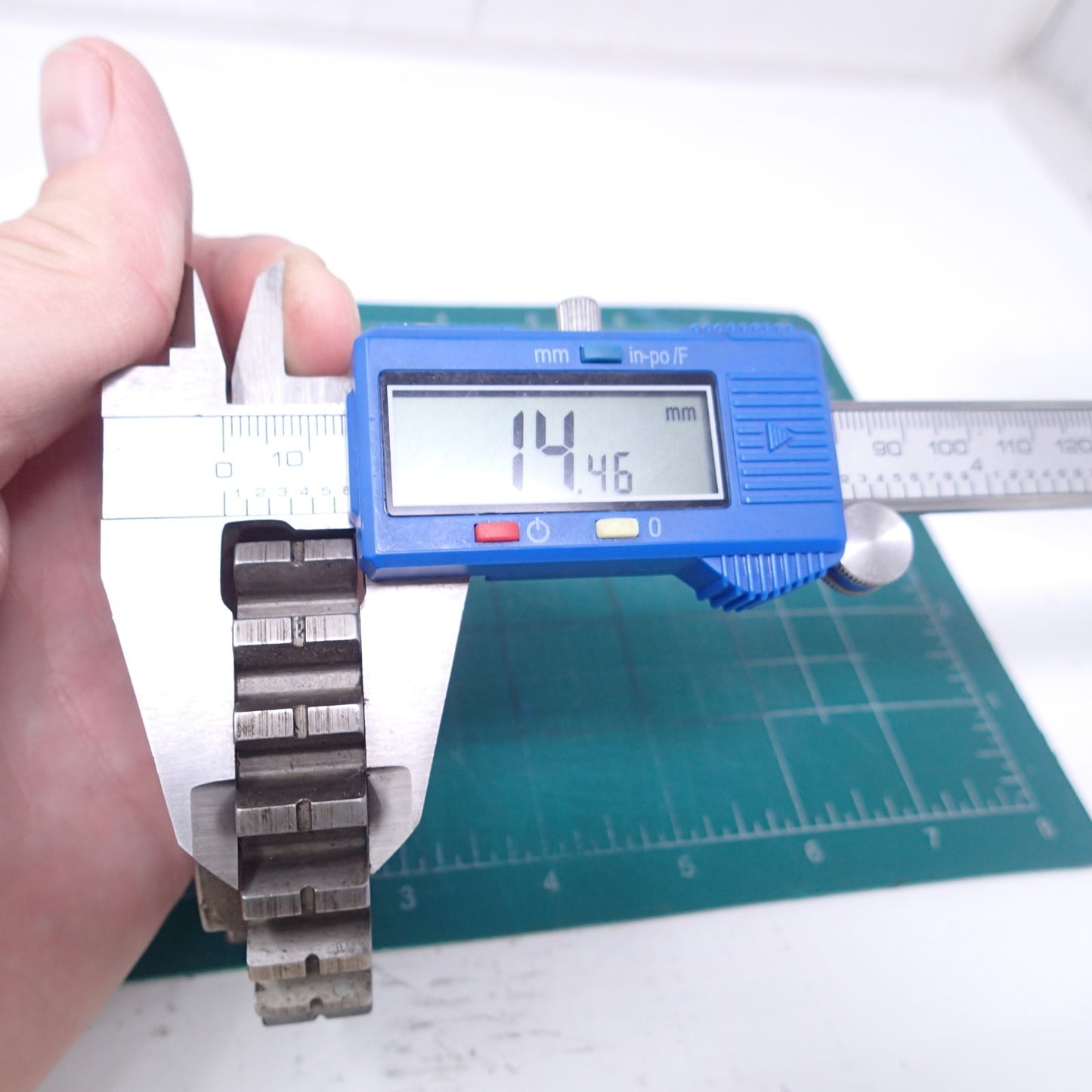 Harley FL FX Shovelhead Transmission 24T Countershaft 1st Gear 35717-74