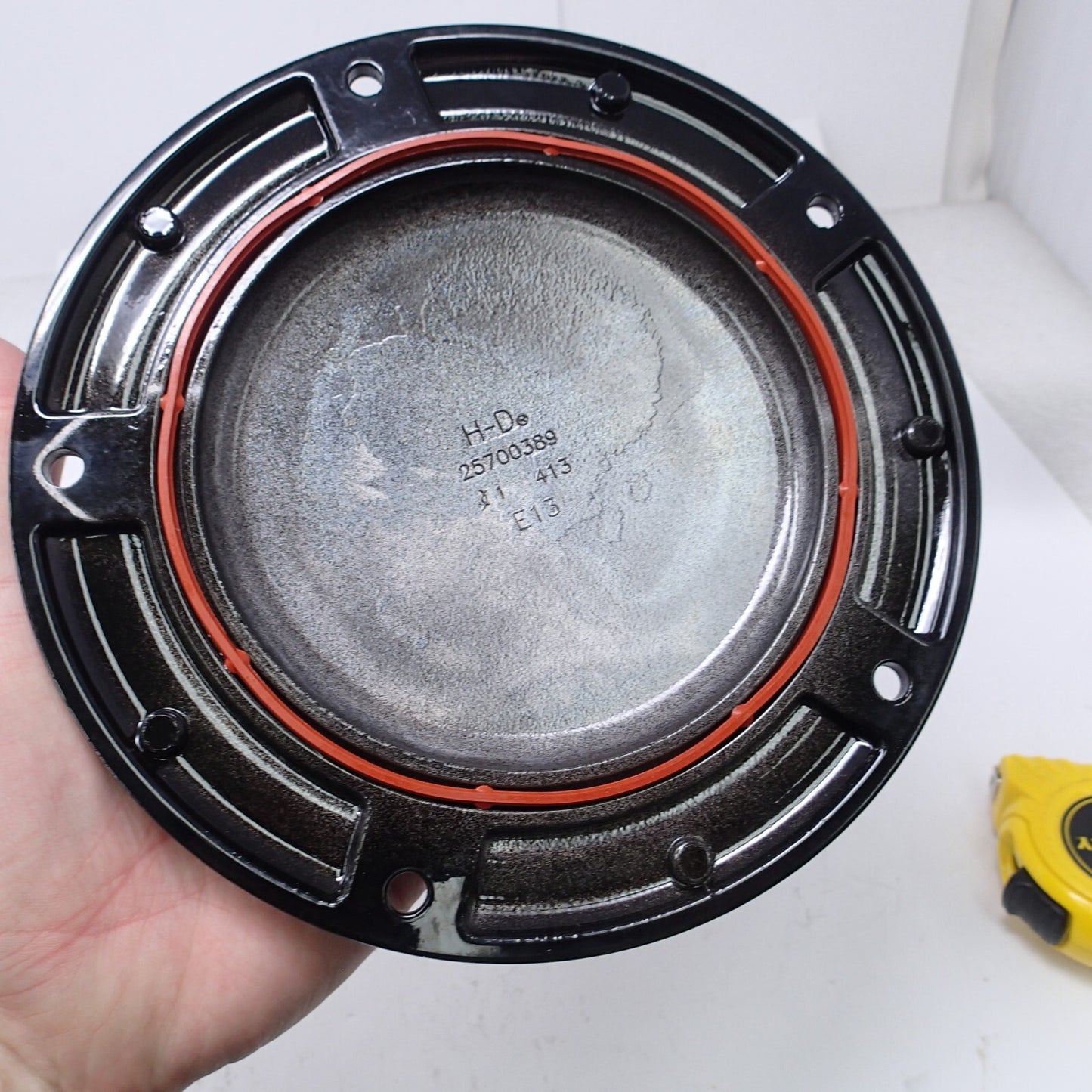 USED HARLEY DAVIDSON MILWAUKEE EIGHT M8 DERBY COVER OEM (25700904)