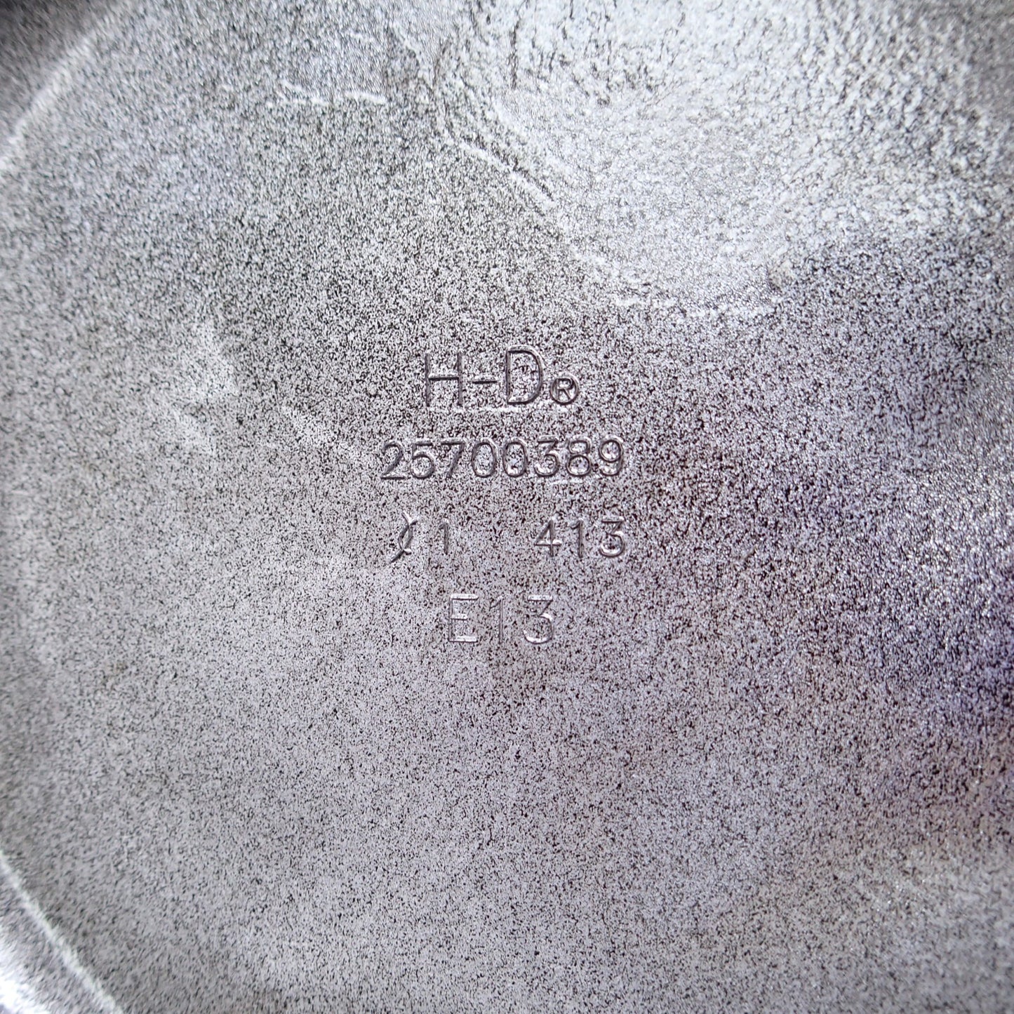 USED HARLEY DAVIDSON MILWAUKEE EIGHT M8 DERBY COVER OEM (25700904)