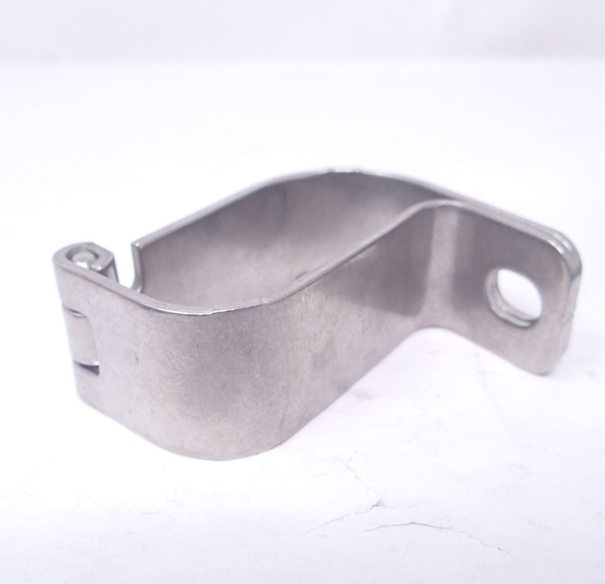 EXHAUST MOUNTING CLAMP BRACKET Street Glide (FLHX, FLHXS) 66861-09A