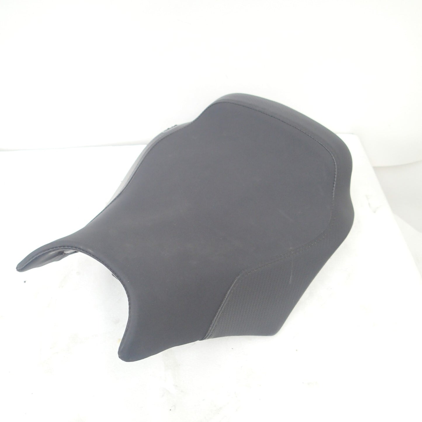 18-22 Harley FXDR Breakout Softail Fatboy FXDRS OEM Rider Solo Seat 52000373