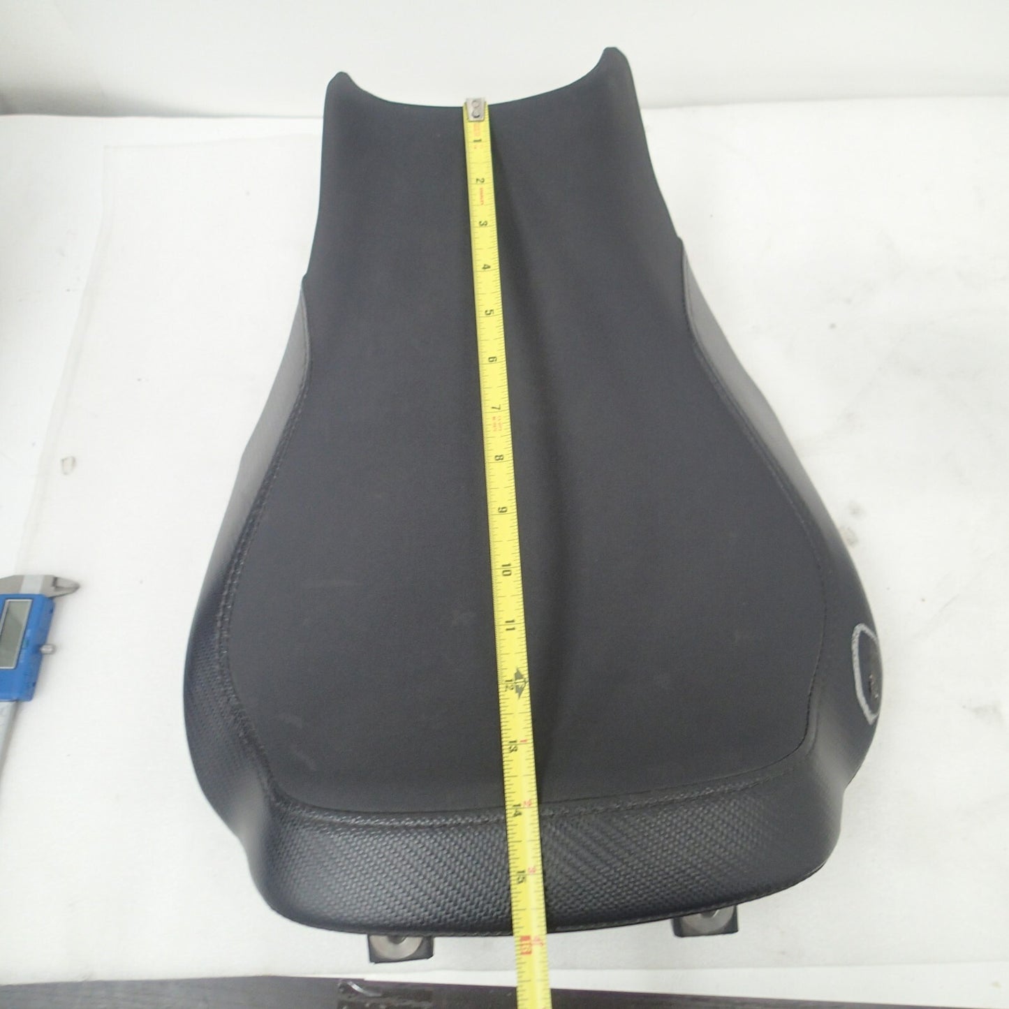 18-22 Harley FXDR Breakout Softail Fatboy FXDRS OEM Rider Solo Seat 52000373