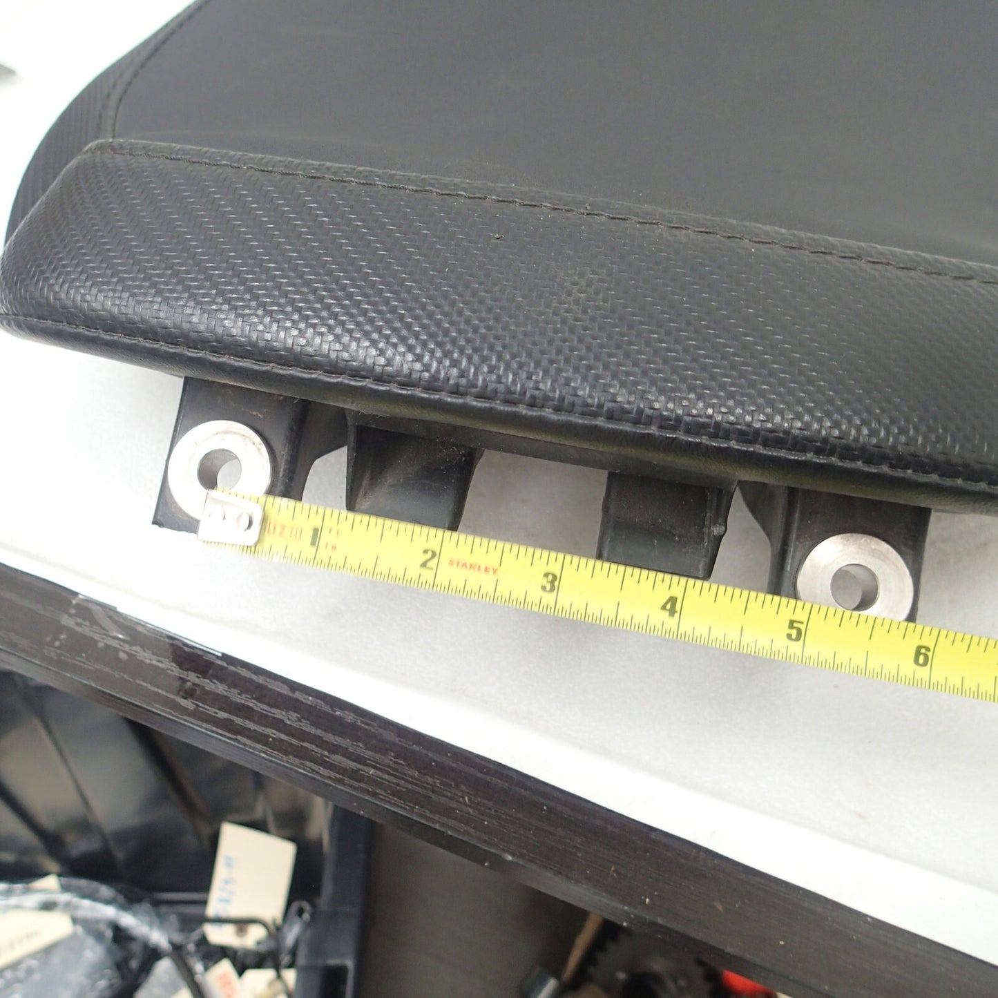 18-22 Harley FXDR Breakout Softail Fatboy FXDRS OEM Rider Solo Seat 52000373