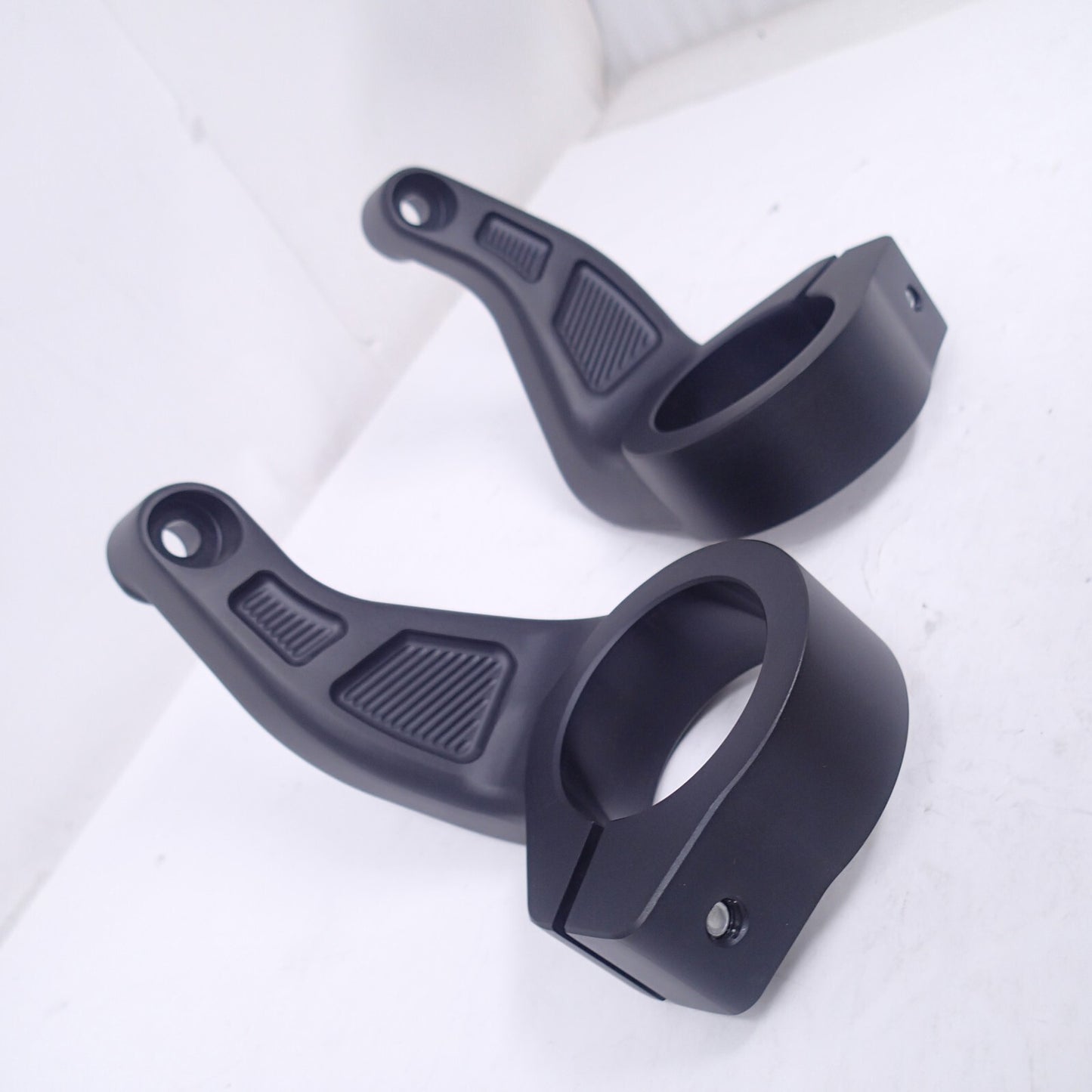 2019 Harley-Davidson FXDR 114 Softail Clip-On Handlebar Riser Set 55900131