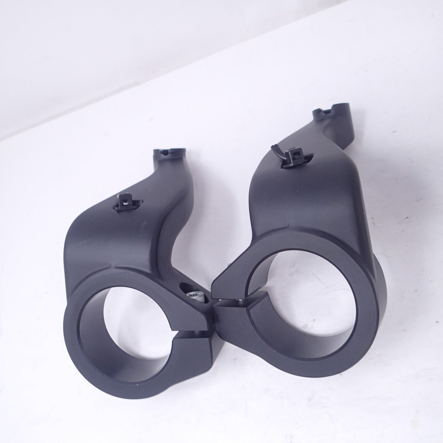 2019 Harley-Davidson FXDR 114 Softail Clip-On Handlebar Riser Set 55900131