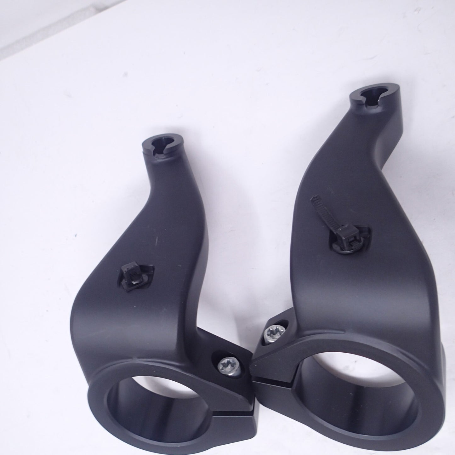 2019 Harley-Davidson FXDR 114 Softail Clip-On Handlebar Riser Set 55900131