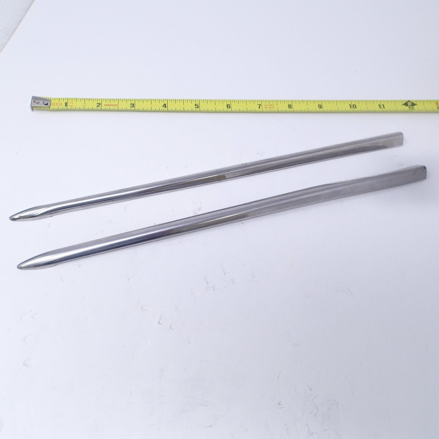 Harley Davidson OEM Front Fender Side Trim (PAIR) 59211-74A BENT and scratches