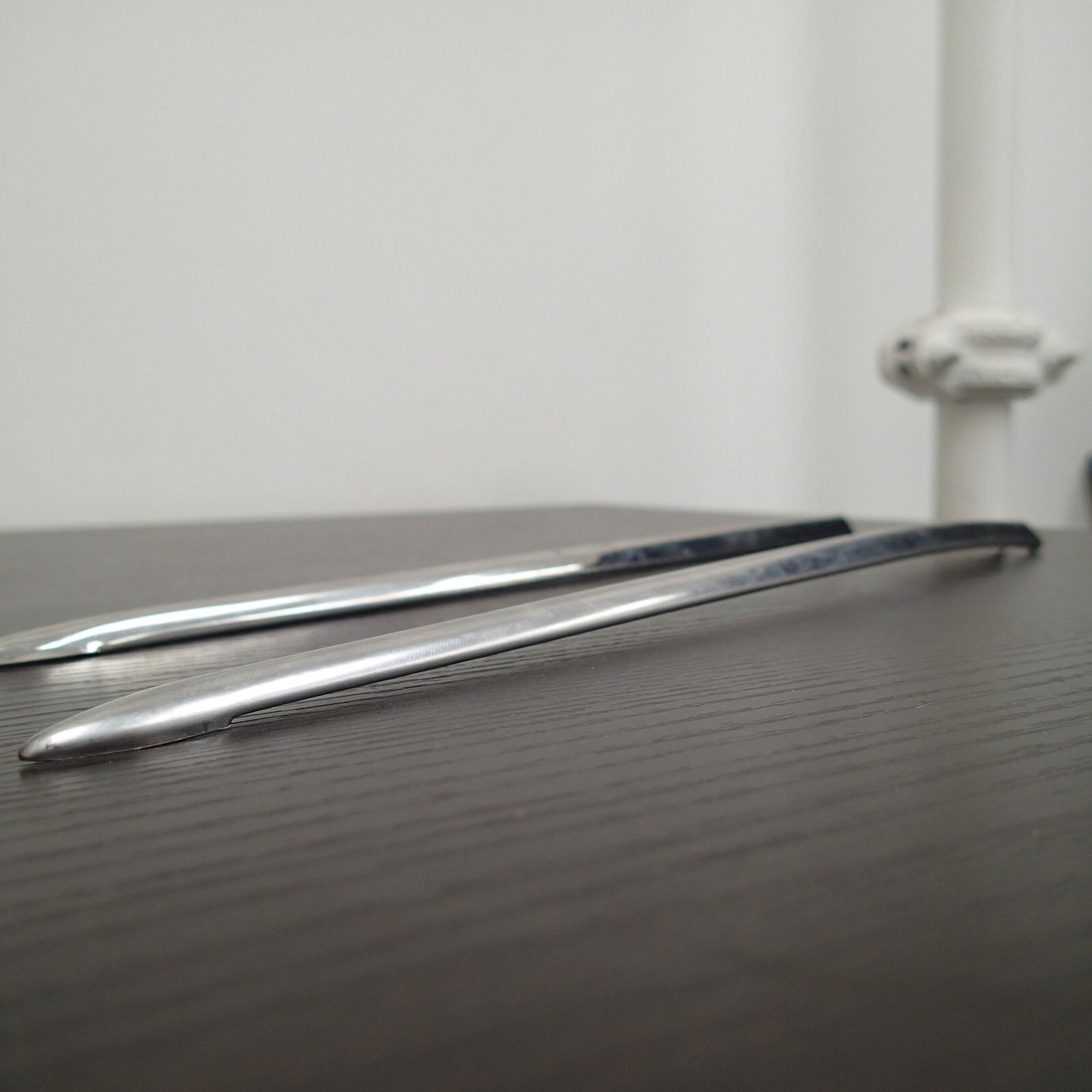 Harley Davidson OEM Front Fender Side Trim (PAIR) 59211-74A BENT and scratches