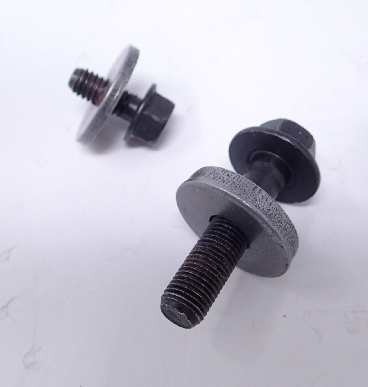 USED Harley Davidson Cam Drive Retention Screw 96" Twin Cam '08 Softail 25566-06