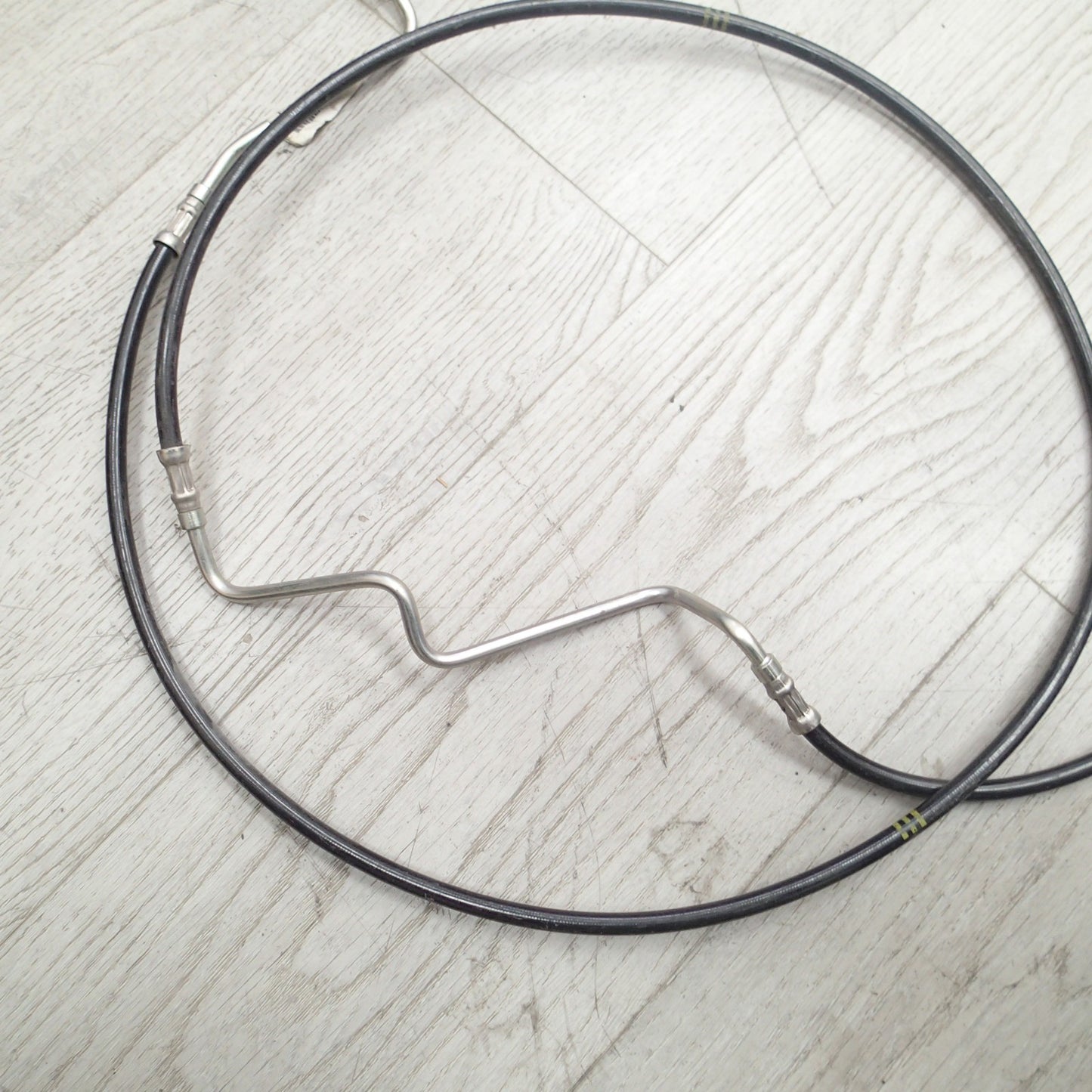 Harley-Davidson Touring Right Front ABS Brake Line OEM 41800009 Caliper To Pump