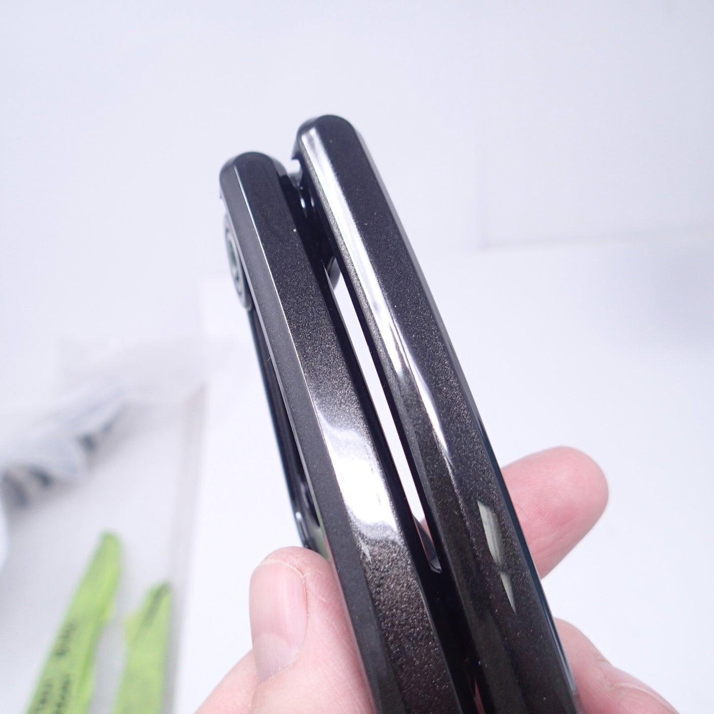 18 FLTRXSE CVO ROAD GLIDE  INSERT SADDLEBAG SUPPORT BLACK EARTH 90201754EGS