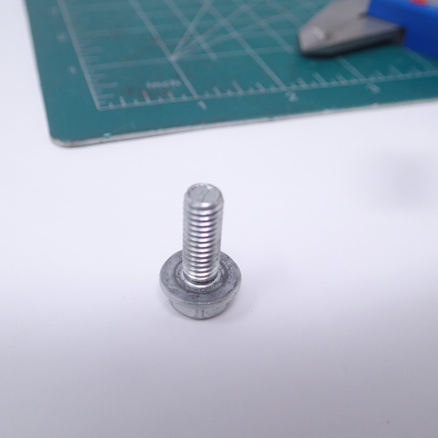 NOS OEM Harley Davidson 2980 M6x1.0x16mm Flange Hex Head Clutch Screw LOT OF TWO